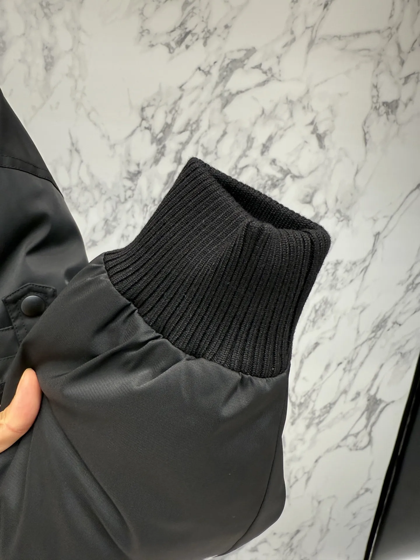 プラダ ReNylon ダウンジャケット ブラック ボンバー - 画像 (7)