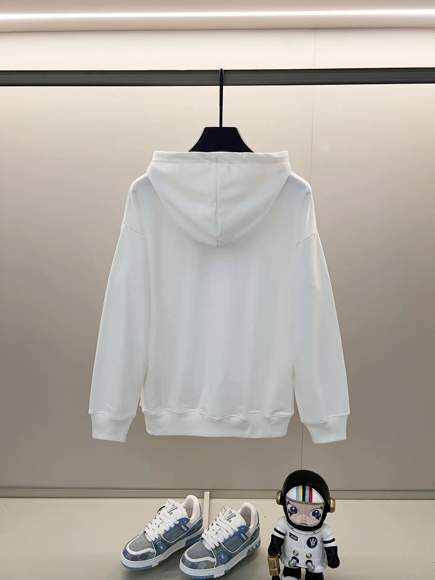 FENDI 420gコットン白黒ロゴフーディ - 画像 (3)