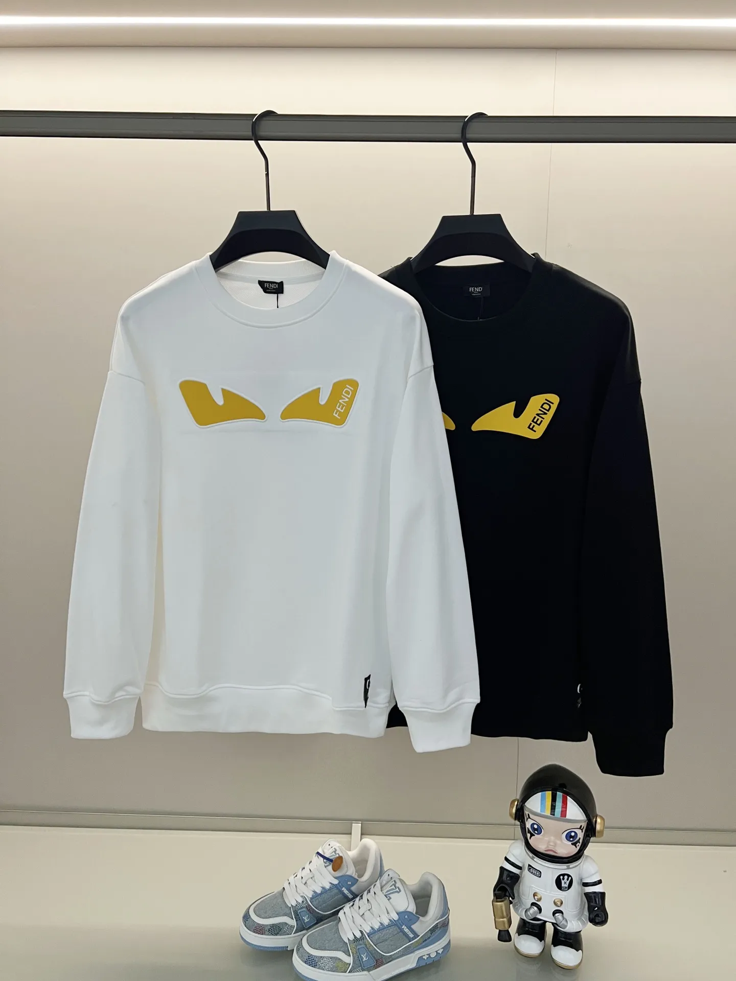 FENDI 420gコットン黒/白ラウンドネックスウェット - 画像 (10)