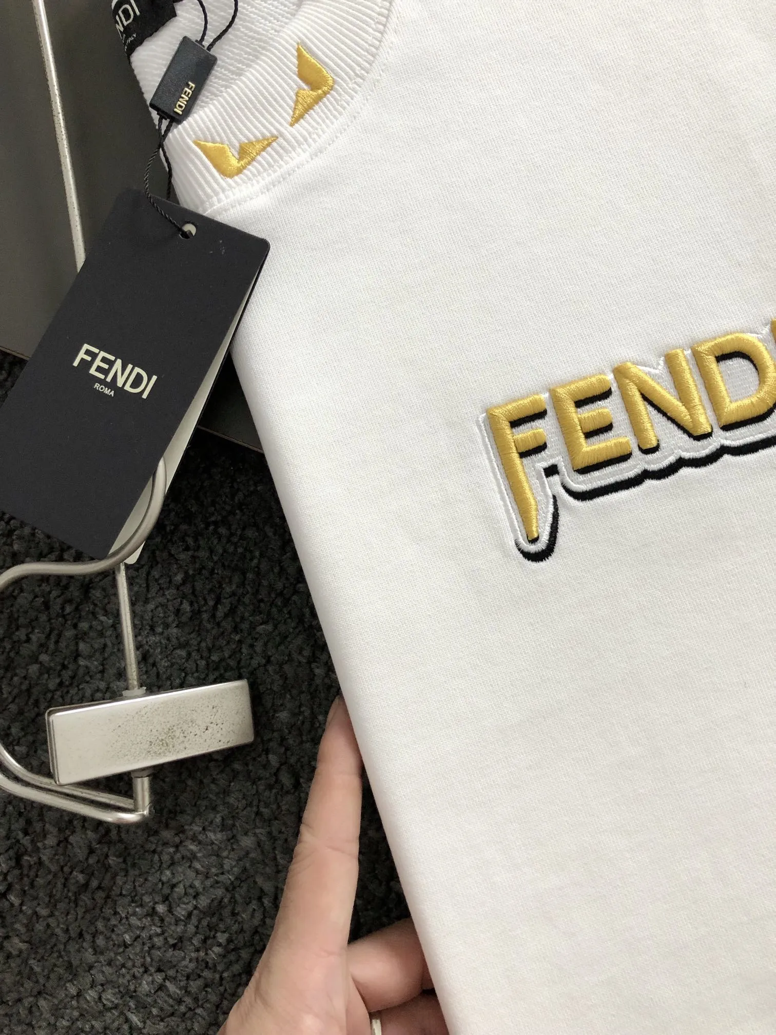 Fendi FF刺繍ロゴ白カジュアルスウェット - 画像 (3)