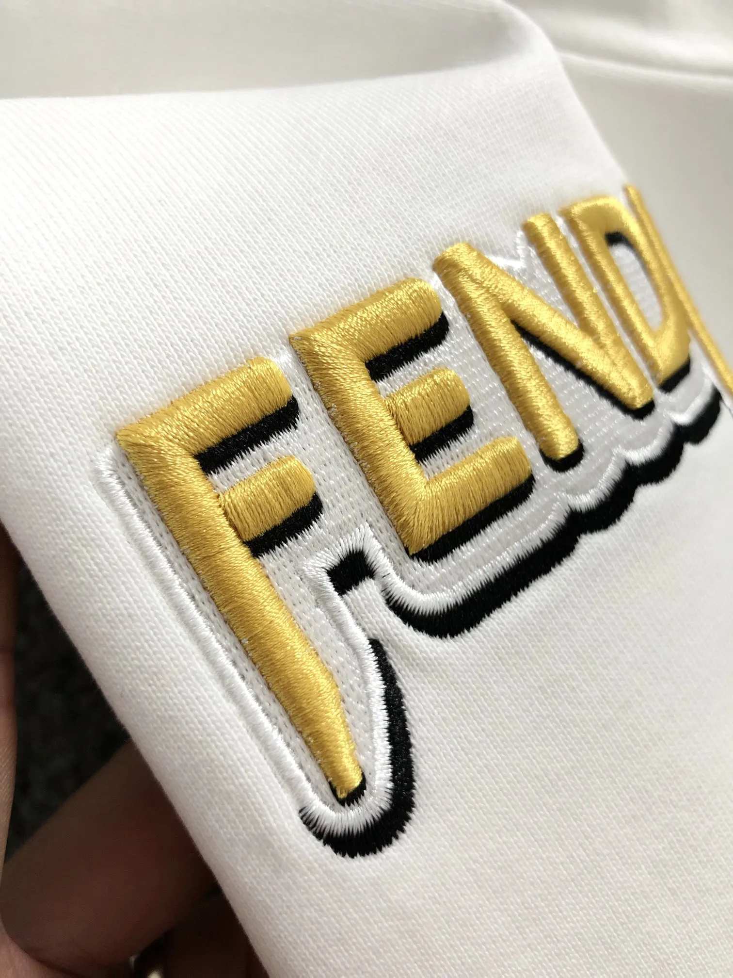 Fendi FF刺繍ロゴ白カジュアルスウェット - 画像 (6)