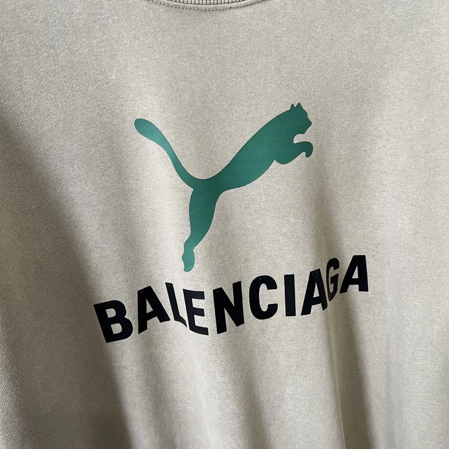 BALENCIAGA PUMA コラボ 暗夜黒 丸首スウェット - 画像 (6)