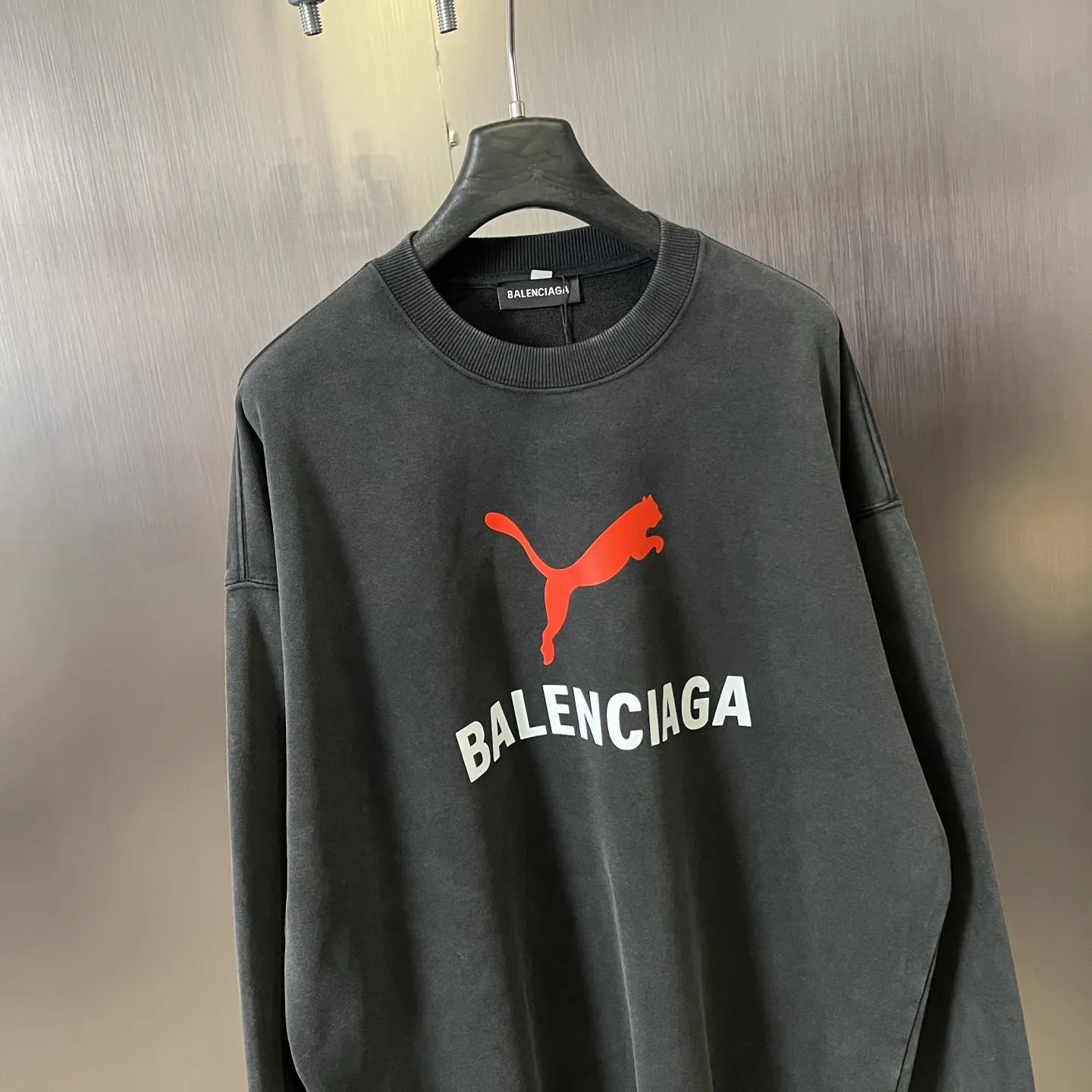 BALENCIAGA PUMA コラボ ダークナイトブラック スウェット - 画像 (4)