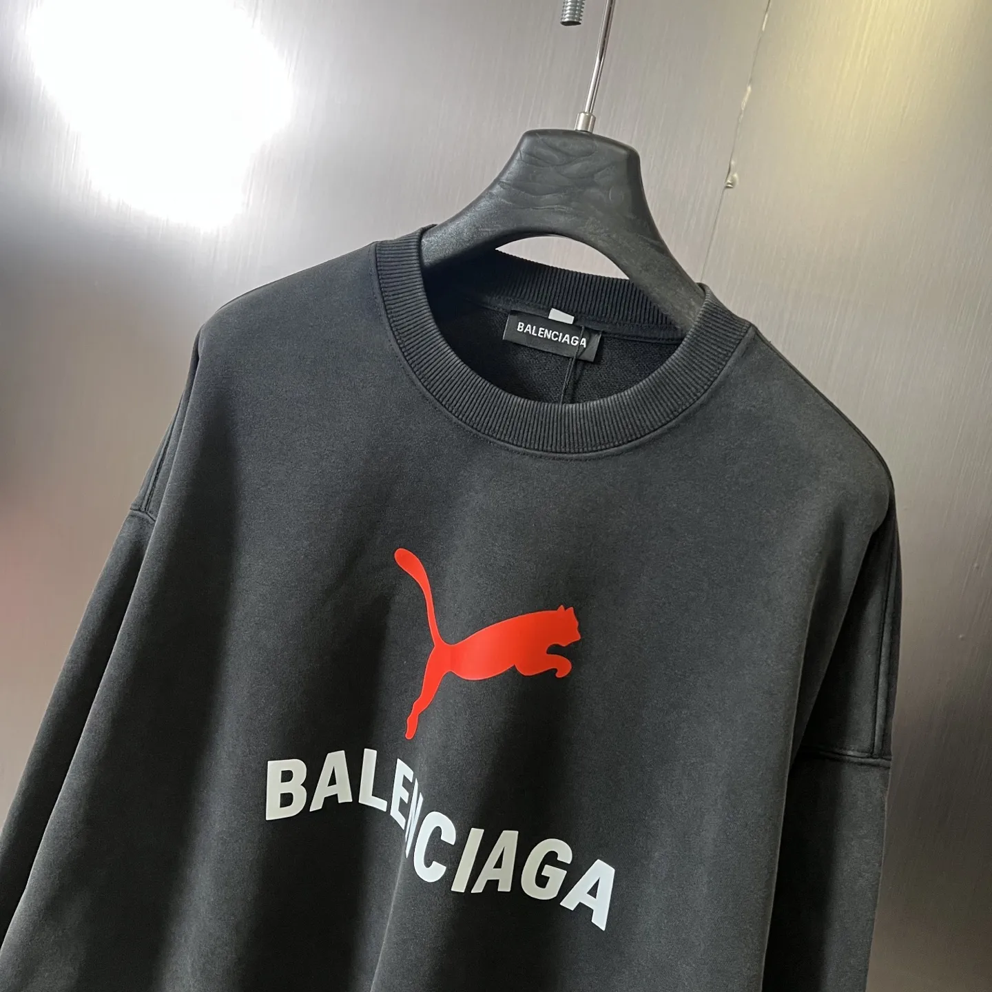 BALENCIAGA PUMA コラボ ダークナイトブラック スウェット - 画像 (5)