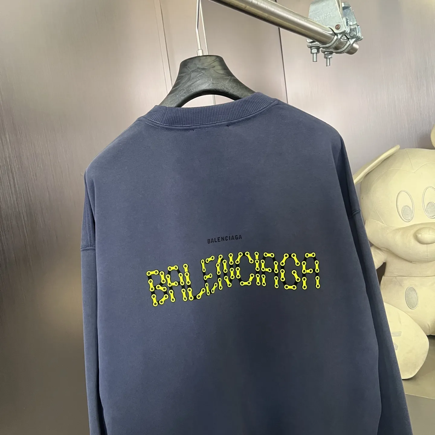 BALENCIAGA 暗夜黒 復古風スウェットシャツ - 画像 (8)