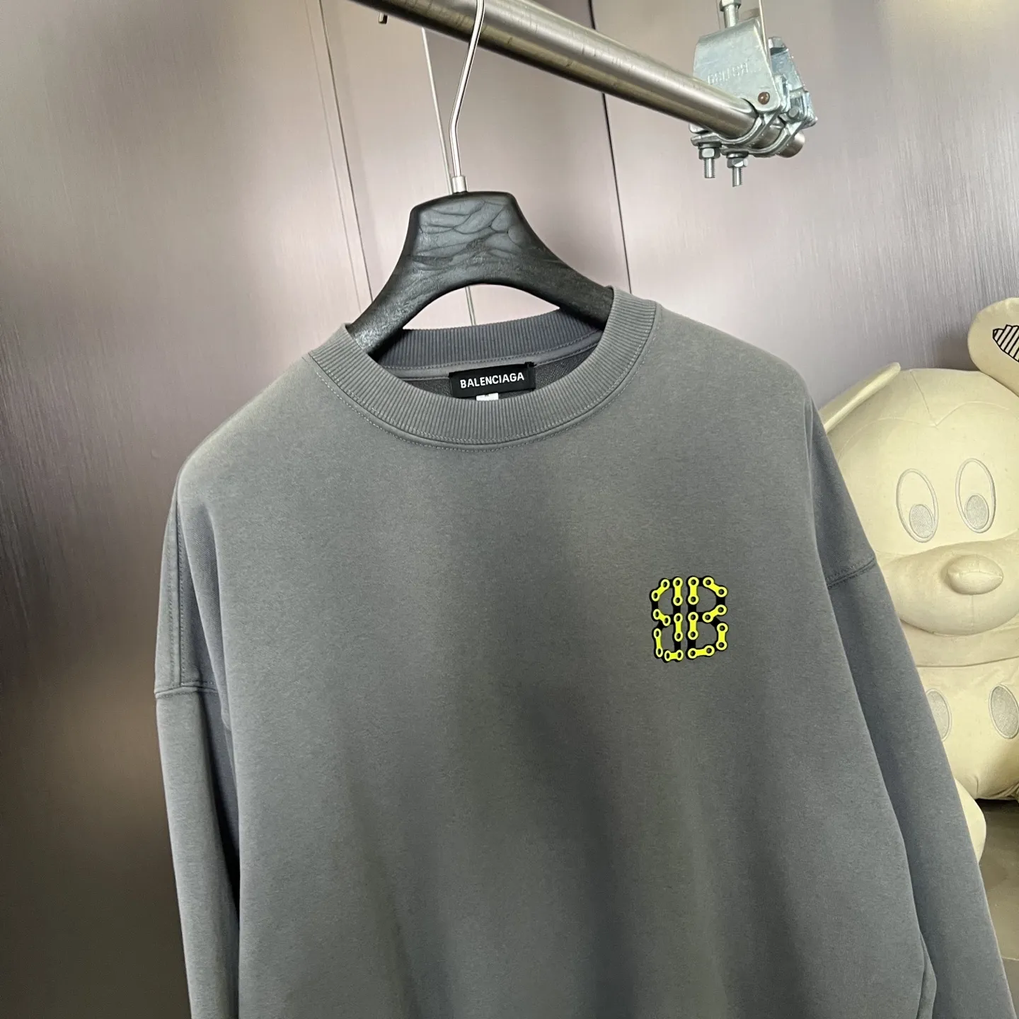 BALENCIAGA 暗夜黒 復古スタイル クルーネックスウェット - 画像 (3)