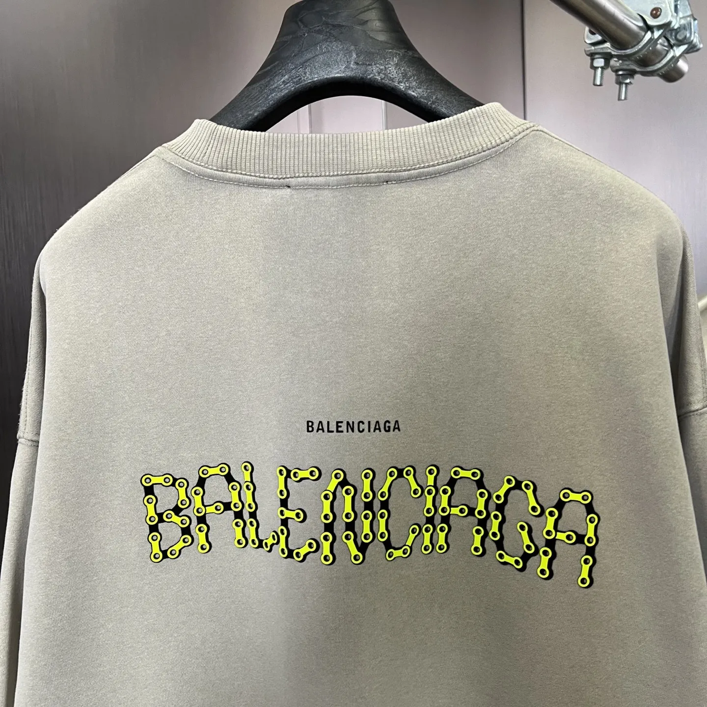 BALENCIAGA 暗夜黒 復古深灰 丸首スウェット - 画像 (8)