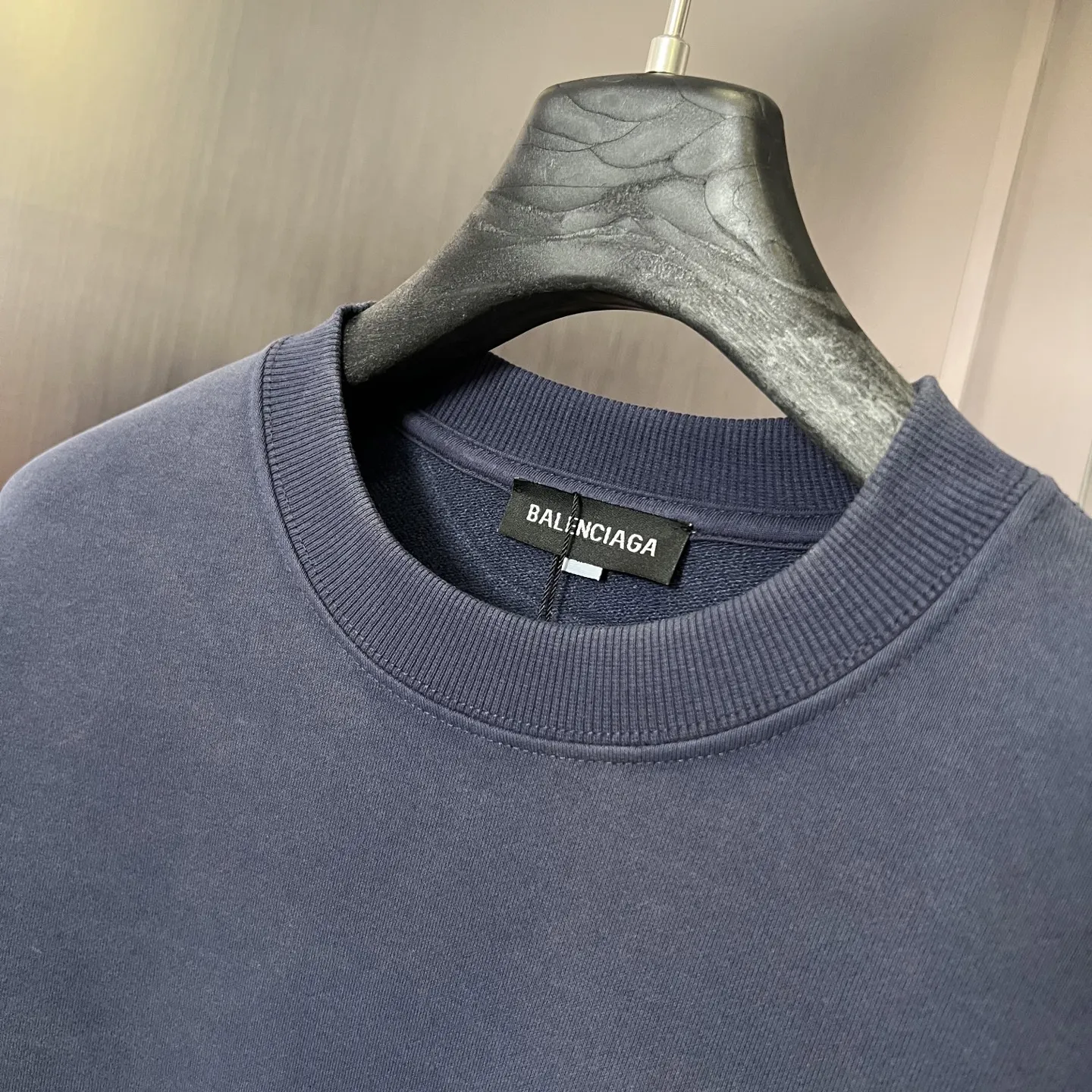 BALENCIAGA 暗夜黒 復古風 丸首スウェット - 画像 (5)