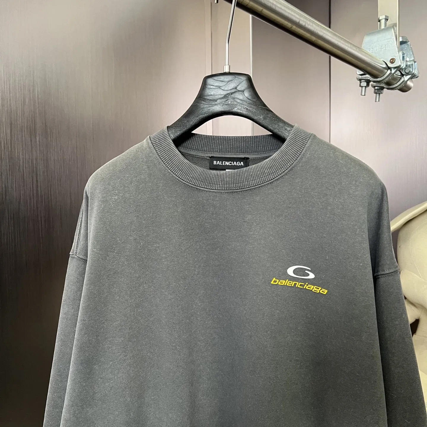 Balenciaga 暗夜黒 復古スタイルスウェット - 画像 (4)