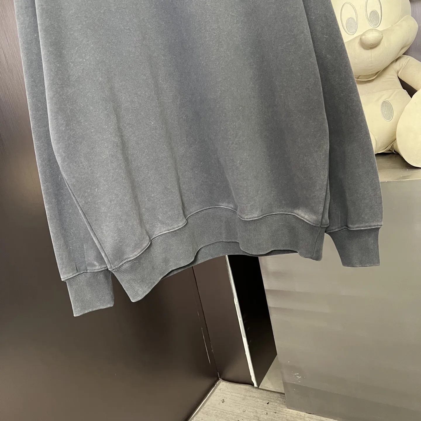 Balenciaga 暗夜黒 復古スタイルスウェット - 画像 (7)