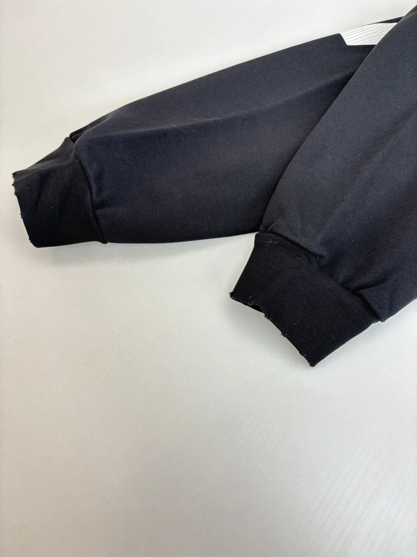 Balenciaga 黒逆Vバースト文字サウンド楽フーディ - 画像 (15)