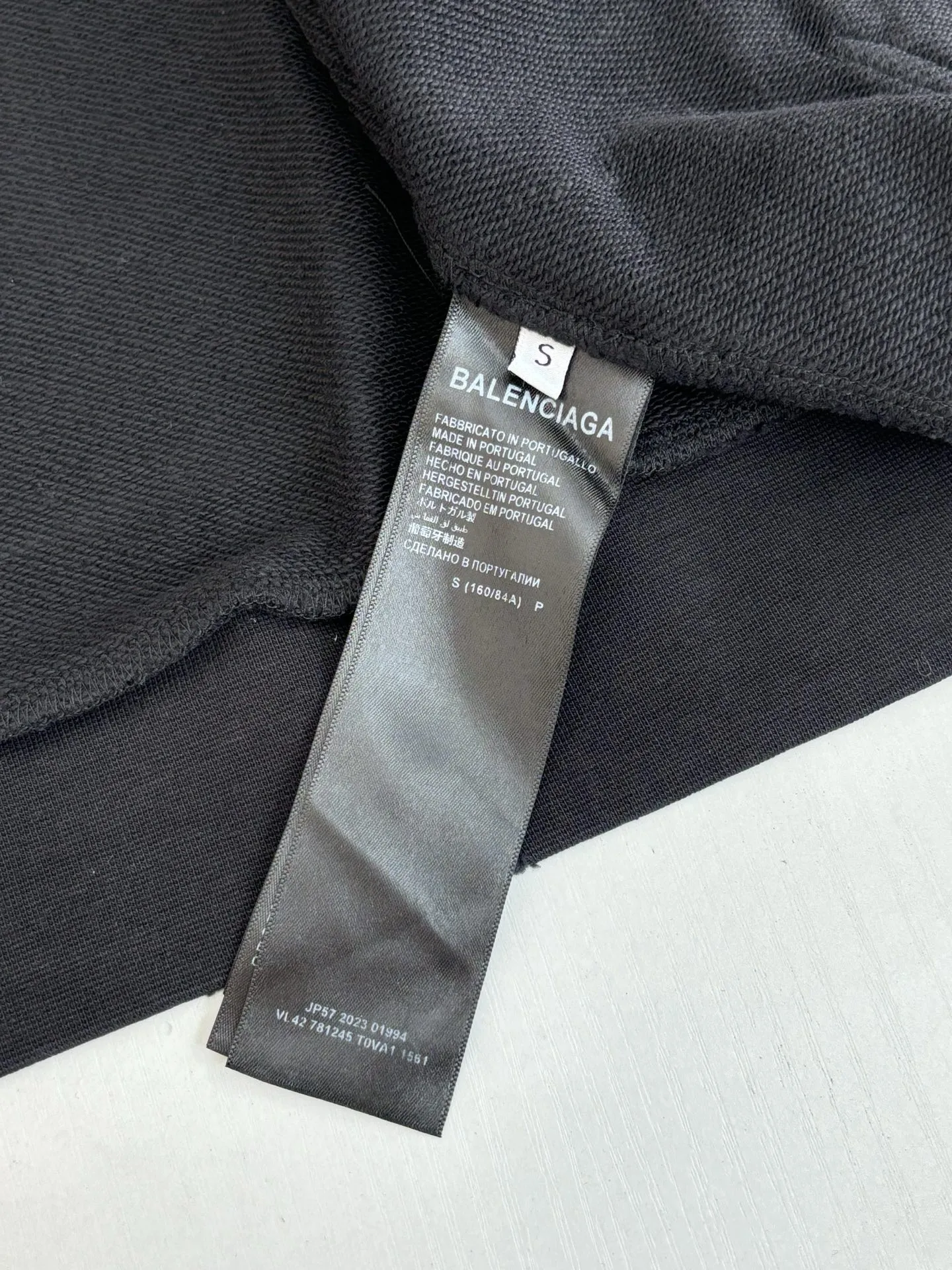 Balenciaga 黒逆Vバースト文字サウンド楽フーディ - 画像 (16)