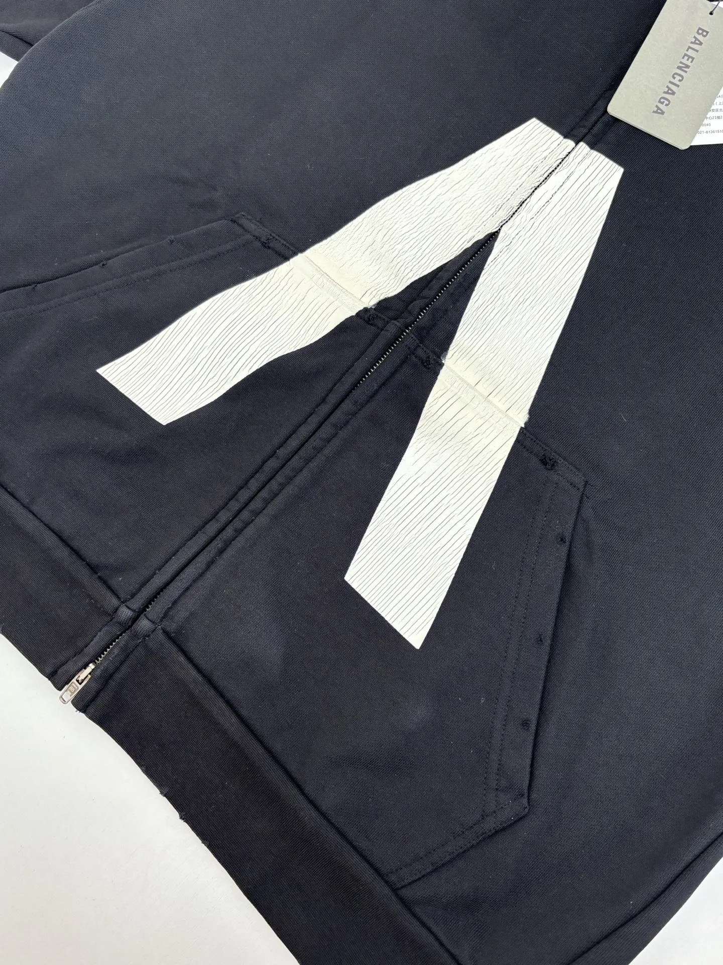 Balenciaga 黒逆Vバースト文字サウンド楽フーディ - 画像 (5)