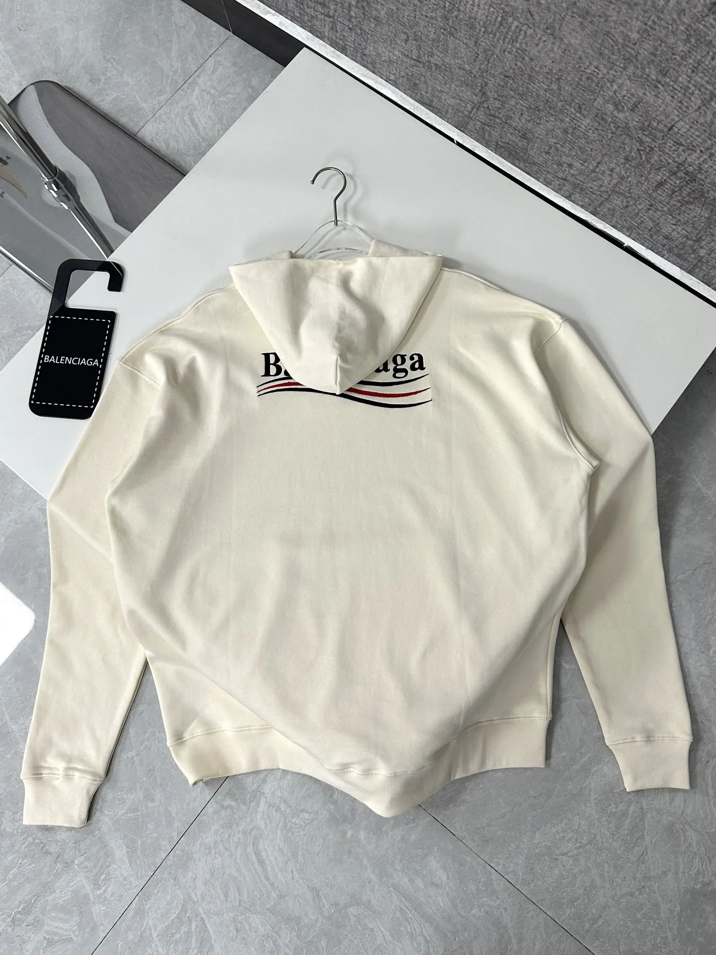 Balenciaga 2025春のオフホワイトのゆったりフード付きスウェットシャツ - 画像 (5)