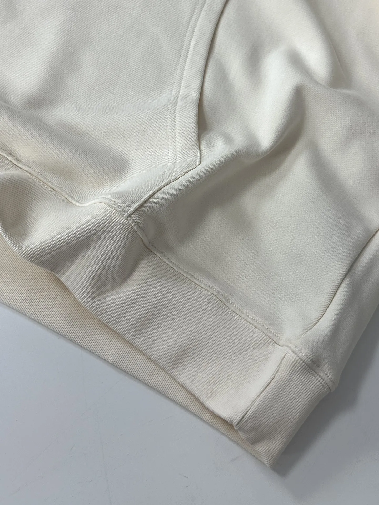 Balenciaga 2025春のオフホワイトのゆったりフード付きスウェットシャツ - 画像 (8)