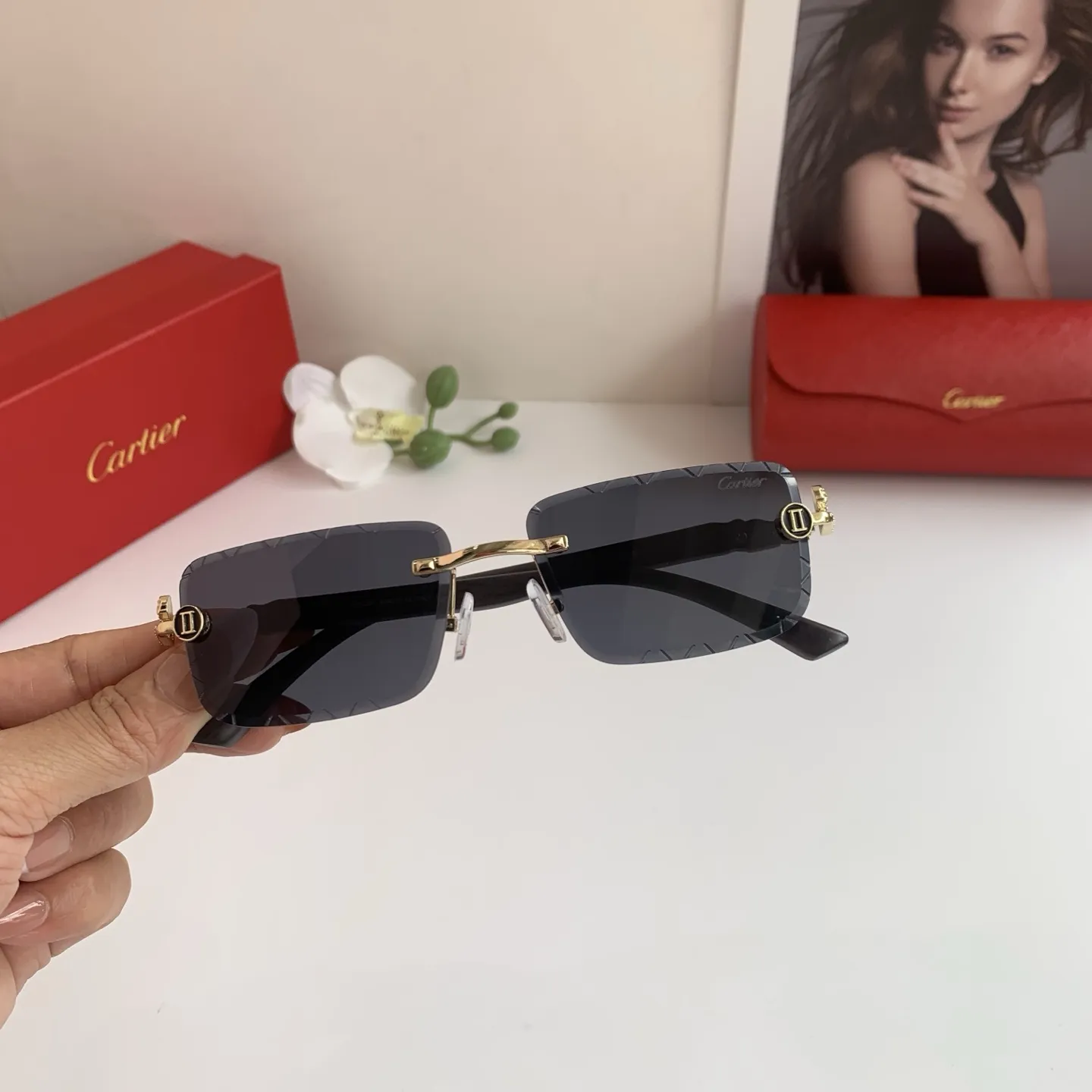 Cartier新作黒アークサングラス - 画像 (4)