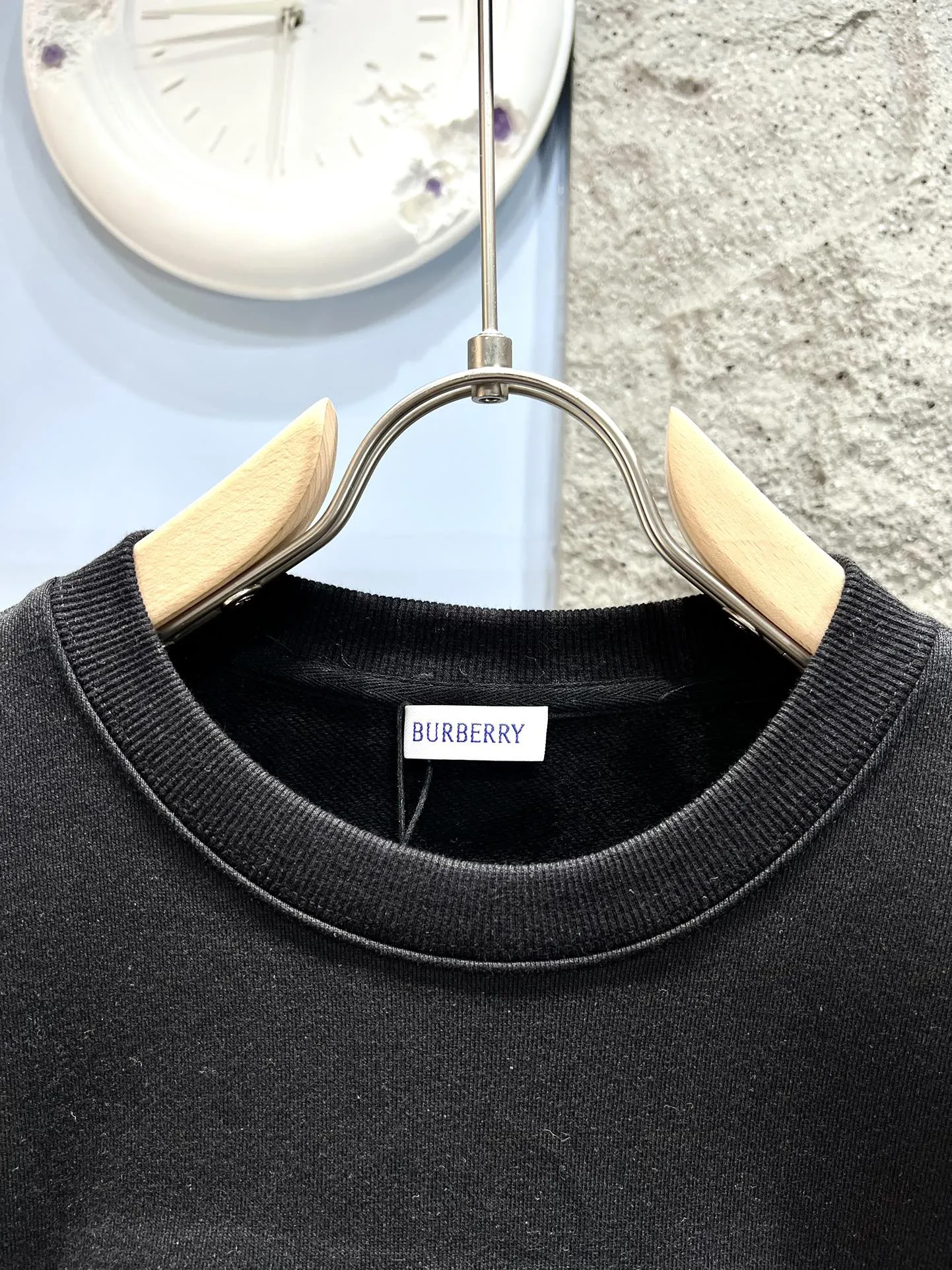 Burberry 黒 クラシック刺繍ラウンドネックスウェット - 画像 (3)