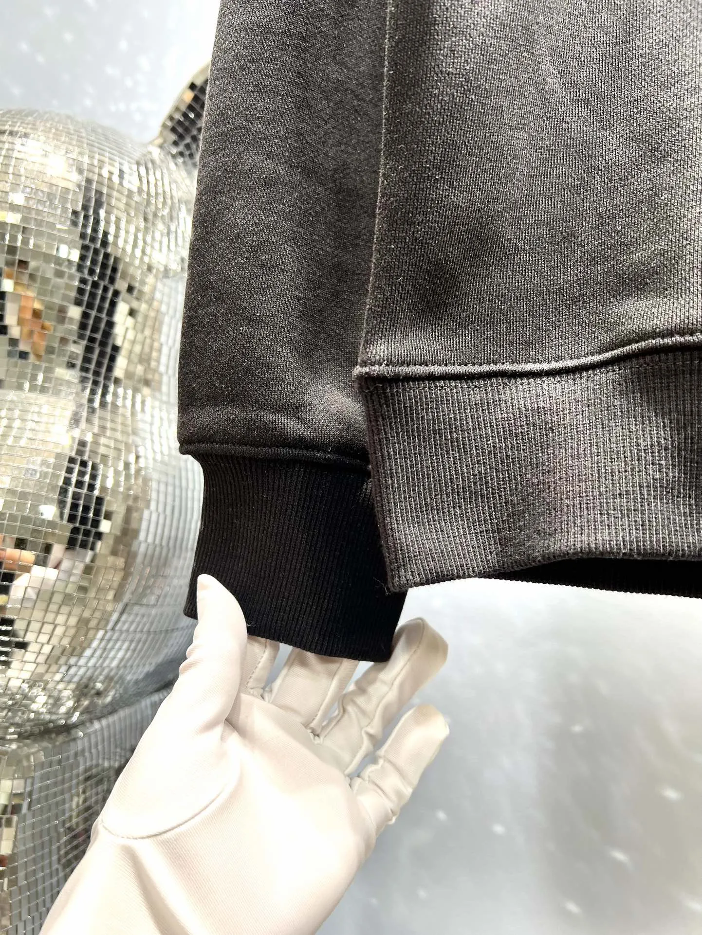 Burberry 黒 クラシック刺繍ラウンドネックスウェット - 画像 (7)