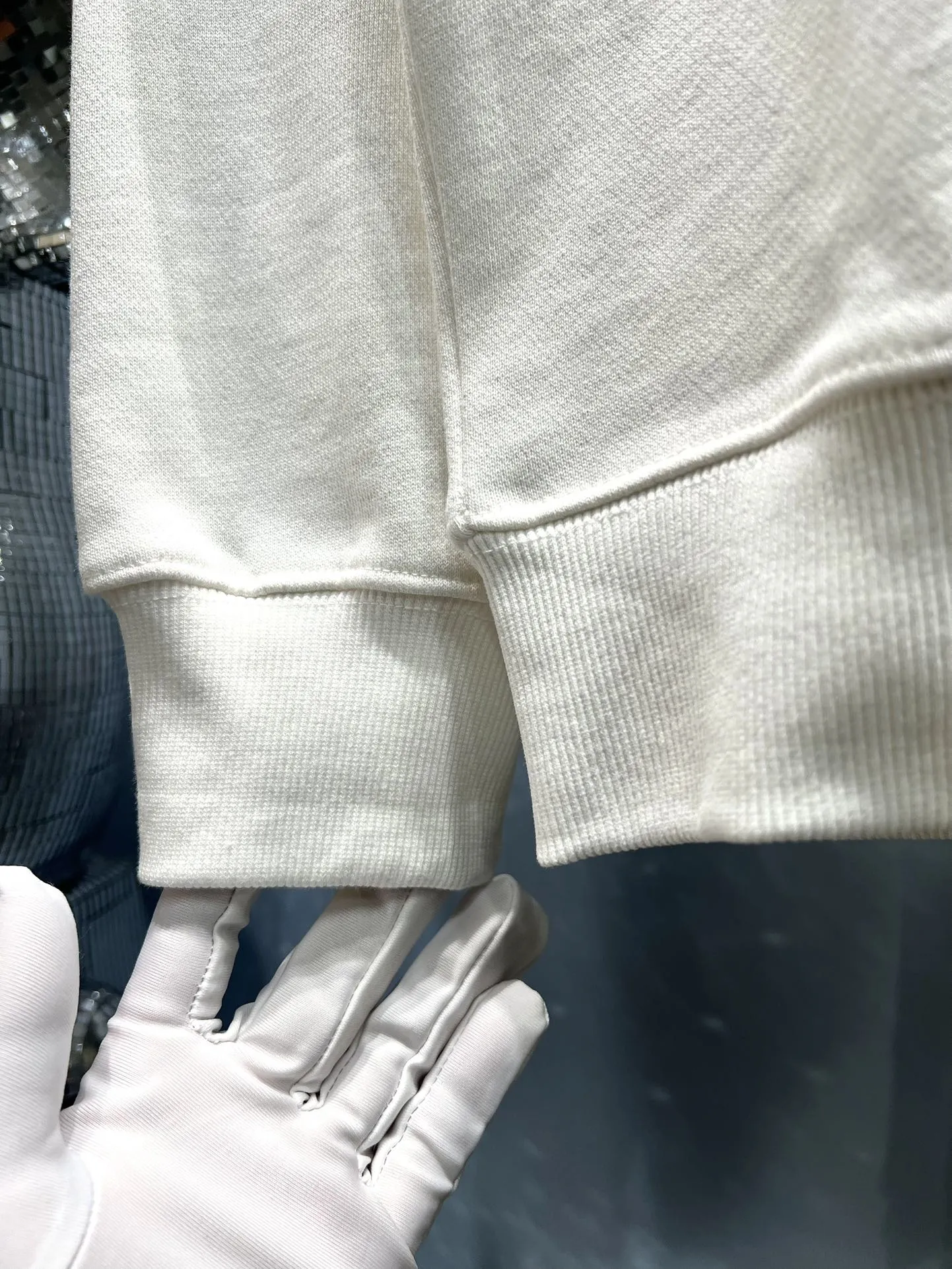 Burberry 白 手書き刺繍 クラシックスウェット - 画像 (7)