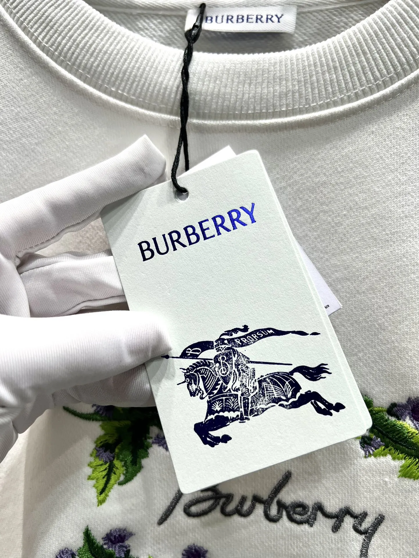 Burberry 白 手書き刺繍 クラシックスウェット - 画像 (8)
