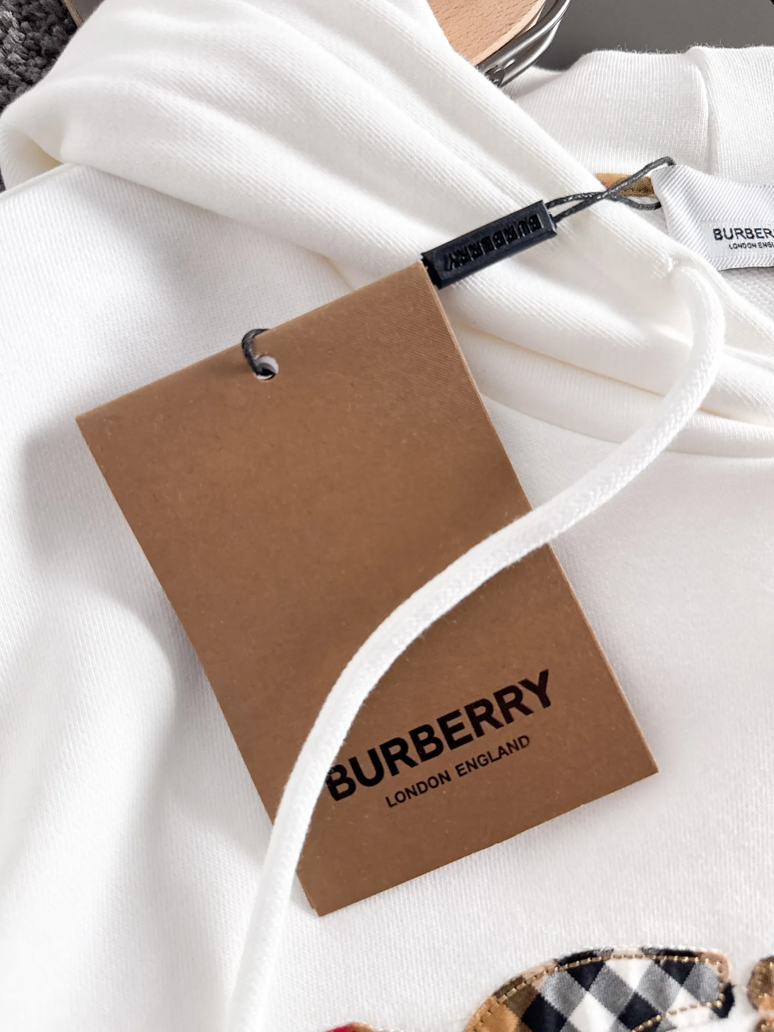 Burberry 25ss ホワイト 戦馬刺繍パーカー - 画像 (9)