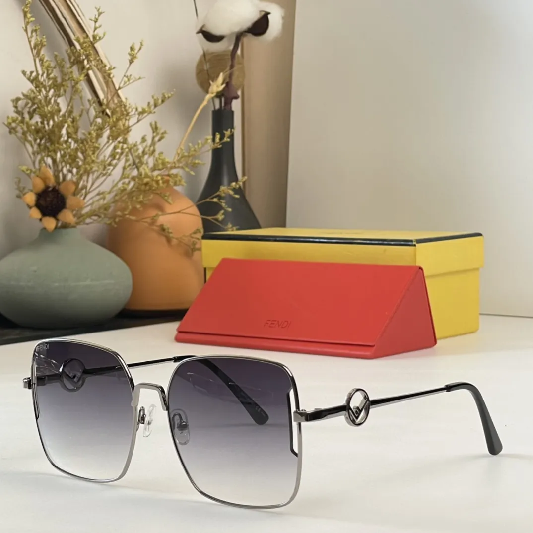 FENDI新作黒サングラスファッションアーク - 画像 (3)