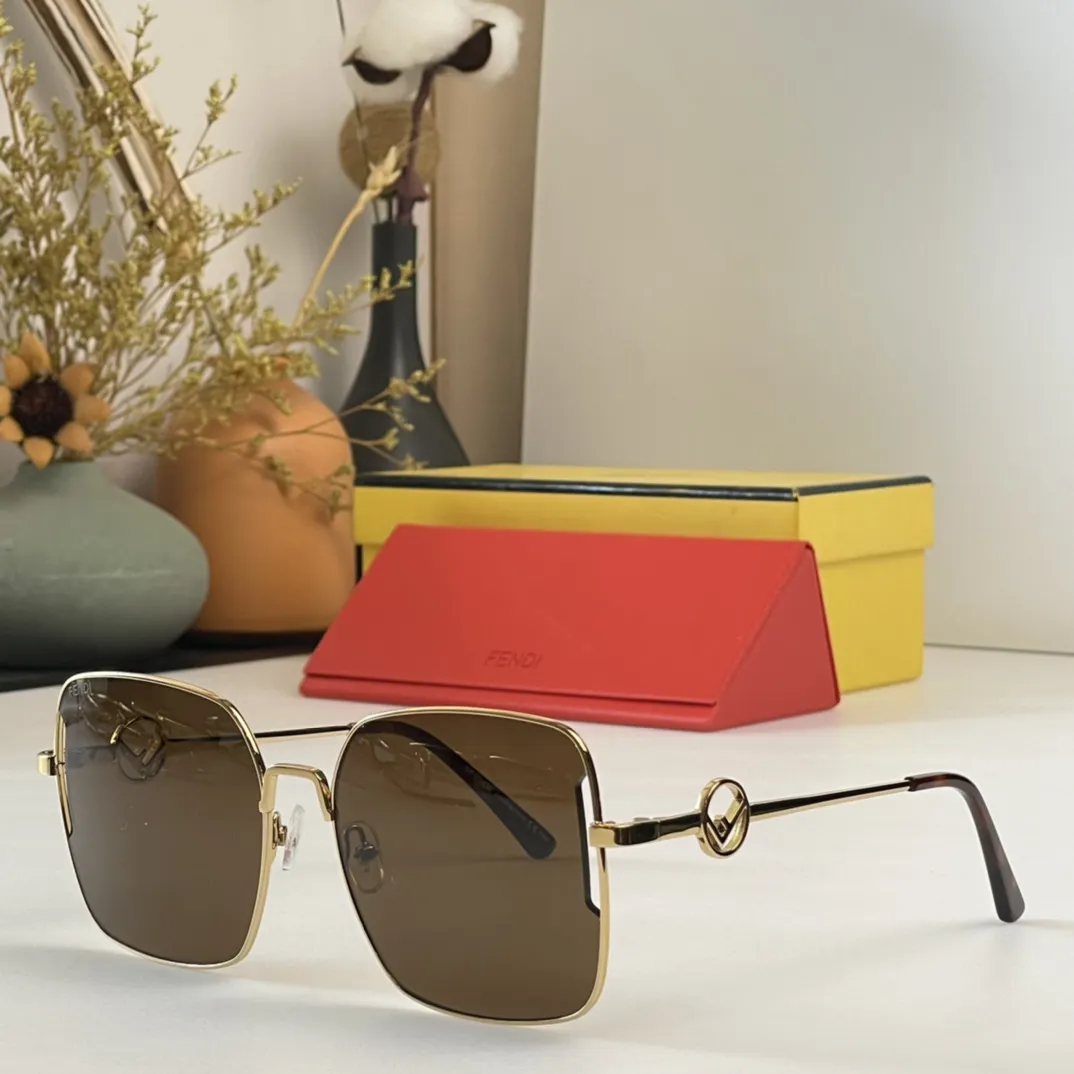 FENDI新作黒サングラスファッションアーク - 画像 (5)