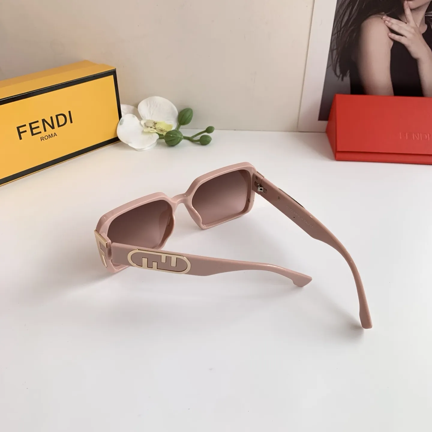 FENDI新作黒ファッションサングラス - 画像 (8)