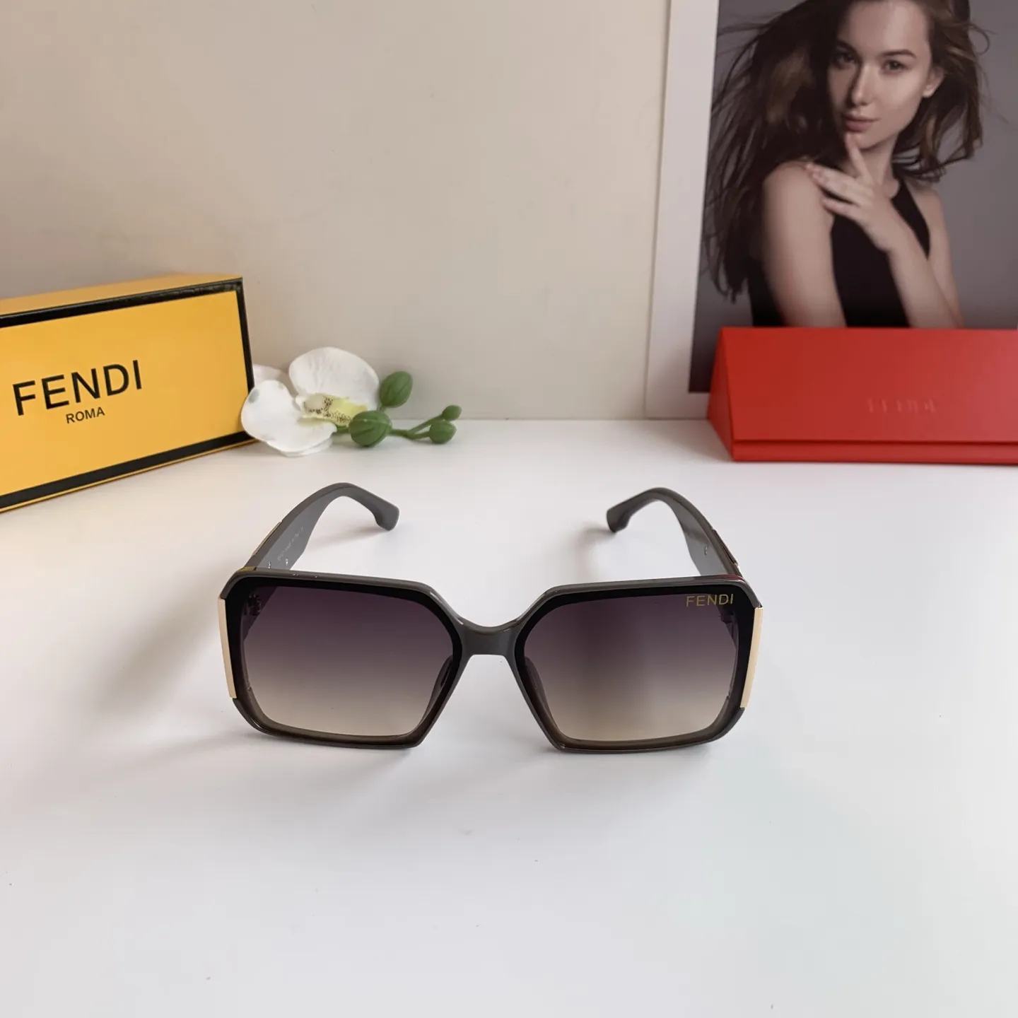 FENDI新作黒ファッションサングラス - 画像 (5)