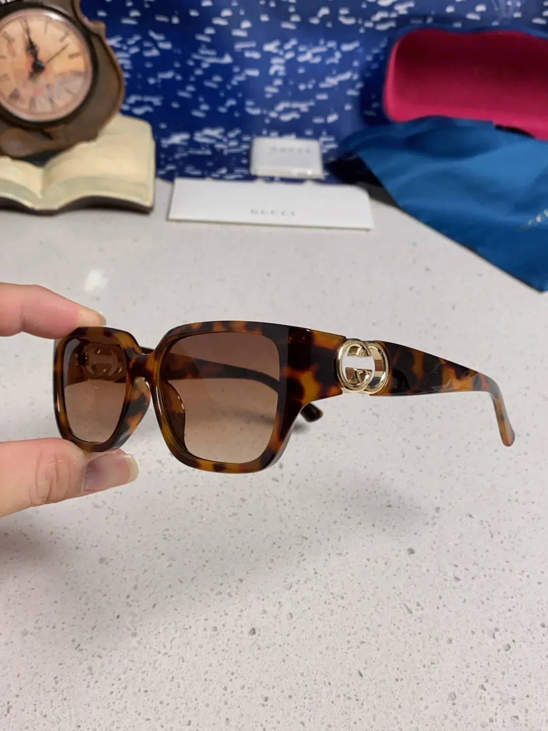 Gucci新作黒キャッツアイサングラス - 画像 (7)