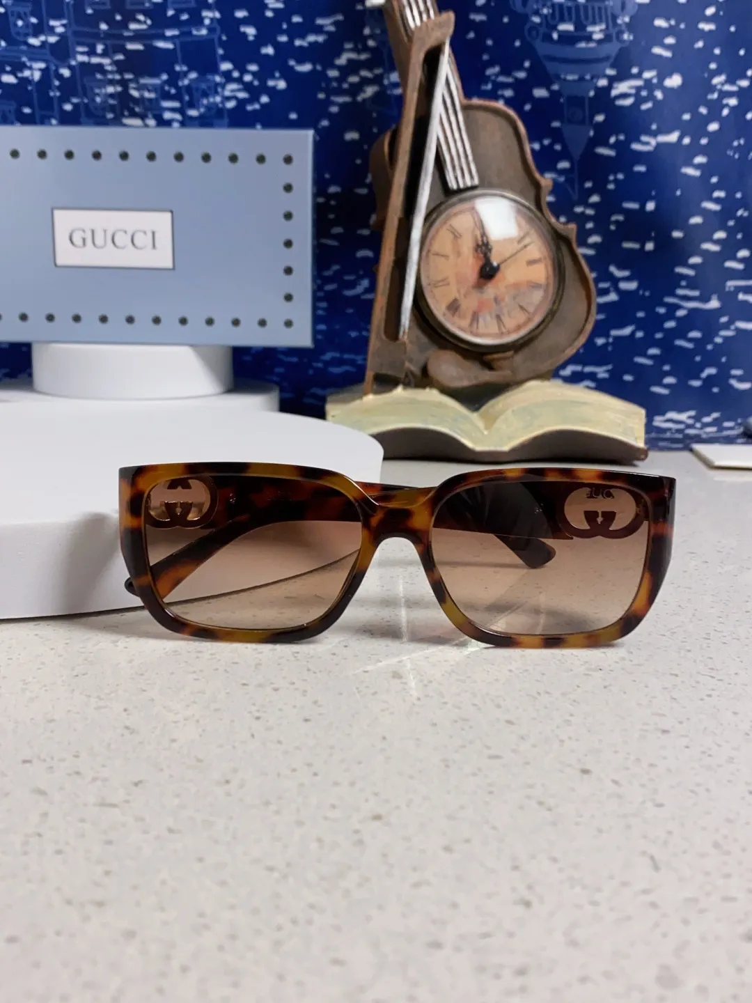 Gucci新作黒キャッツアイサングラス - 画像 (9)