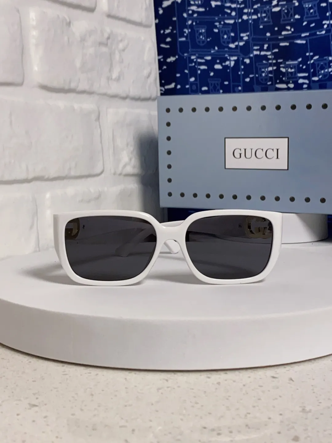 GUCCI新作白黒キャッツアイサングラス - 画像 (3)
