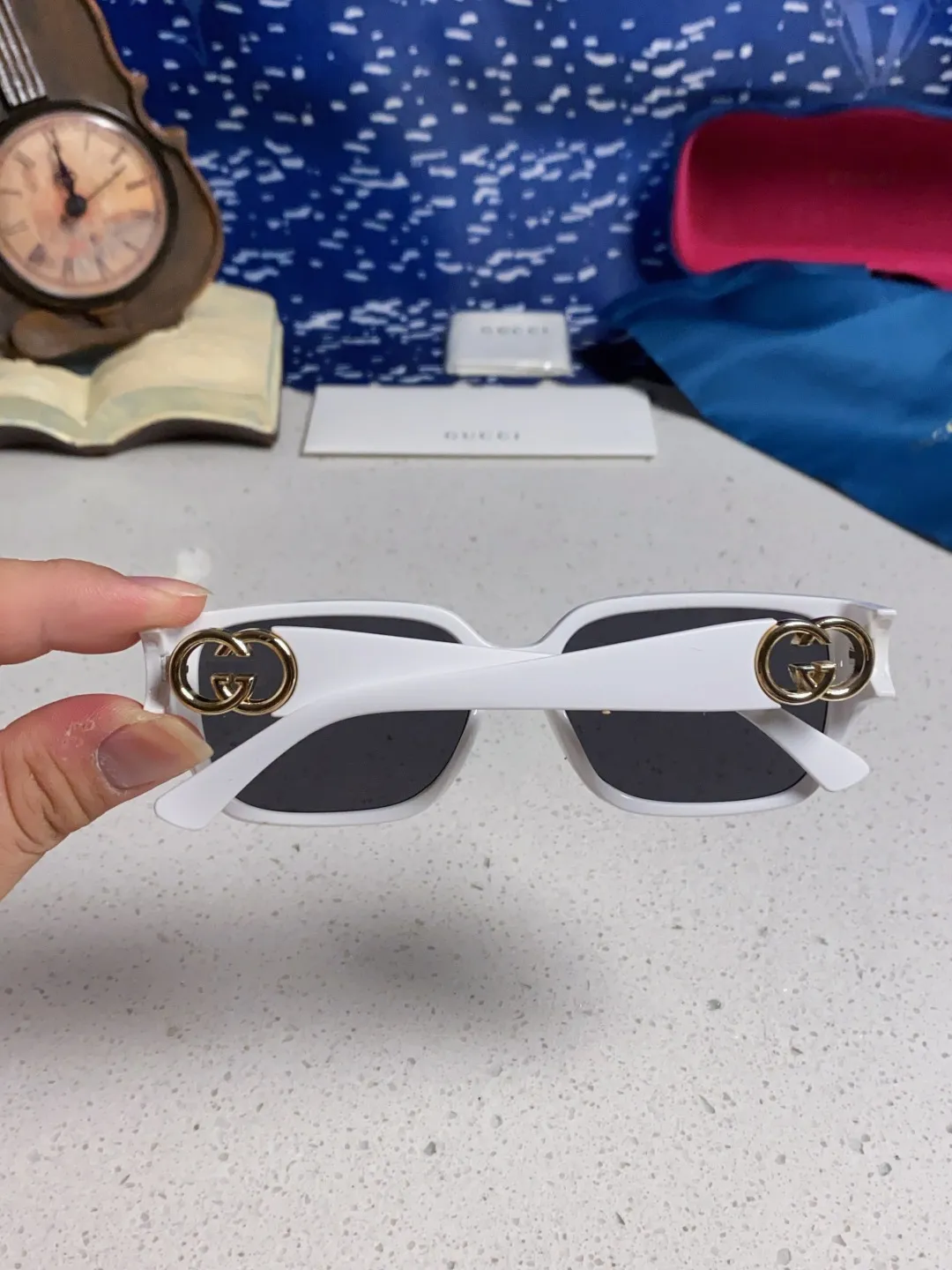 GUCCI新作白黒キャッツアイサングラス - 画像 (6)