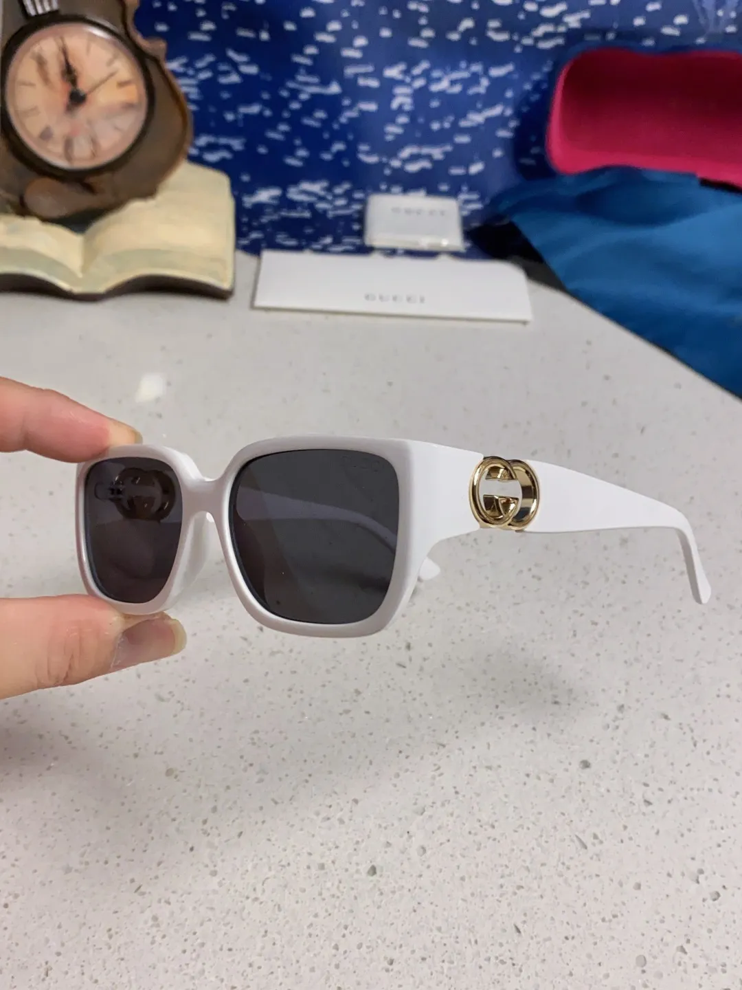 GUCCI新作白黒キャッツアイサングラス - 画像 (7)