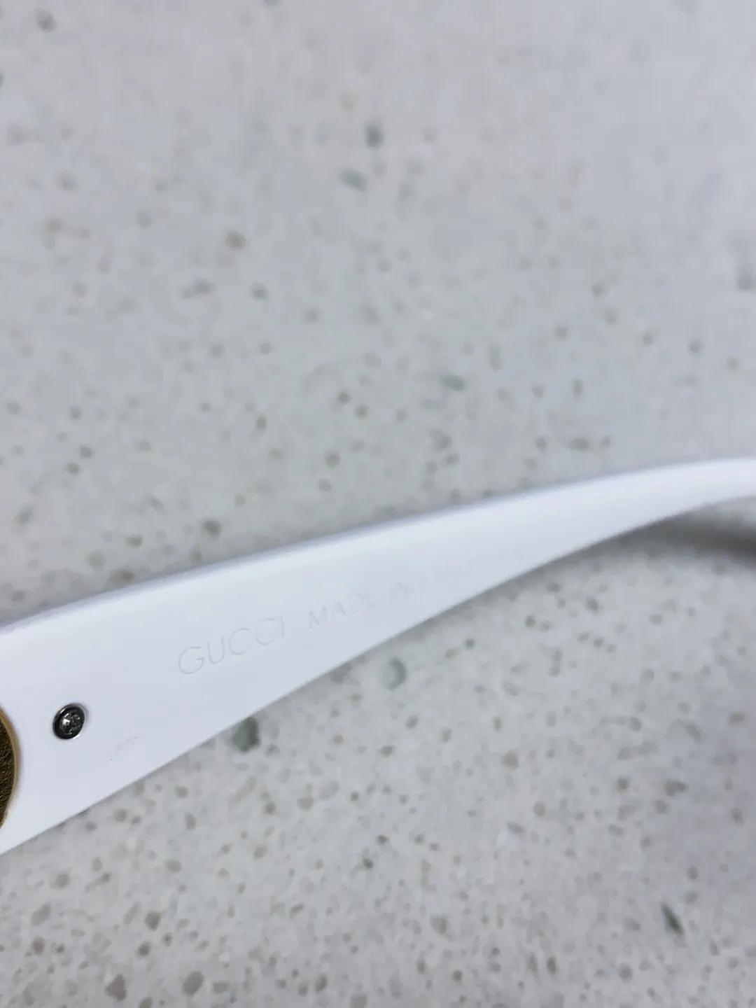 GUCCI新作白黒キャッツアイサングラス - 画像 (9)