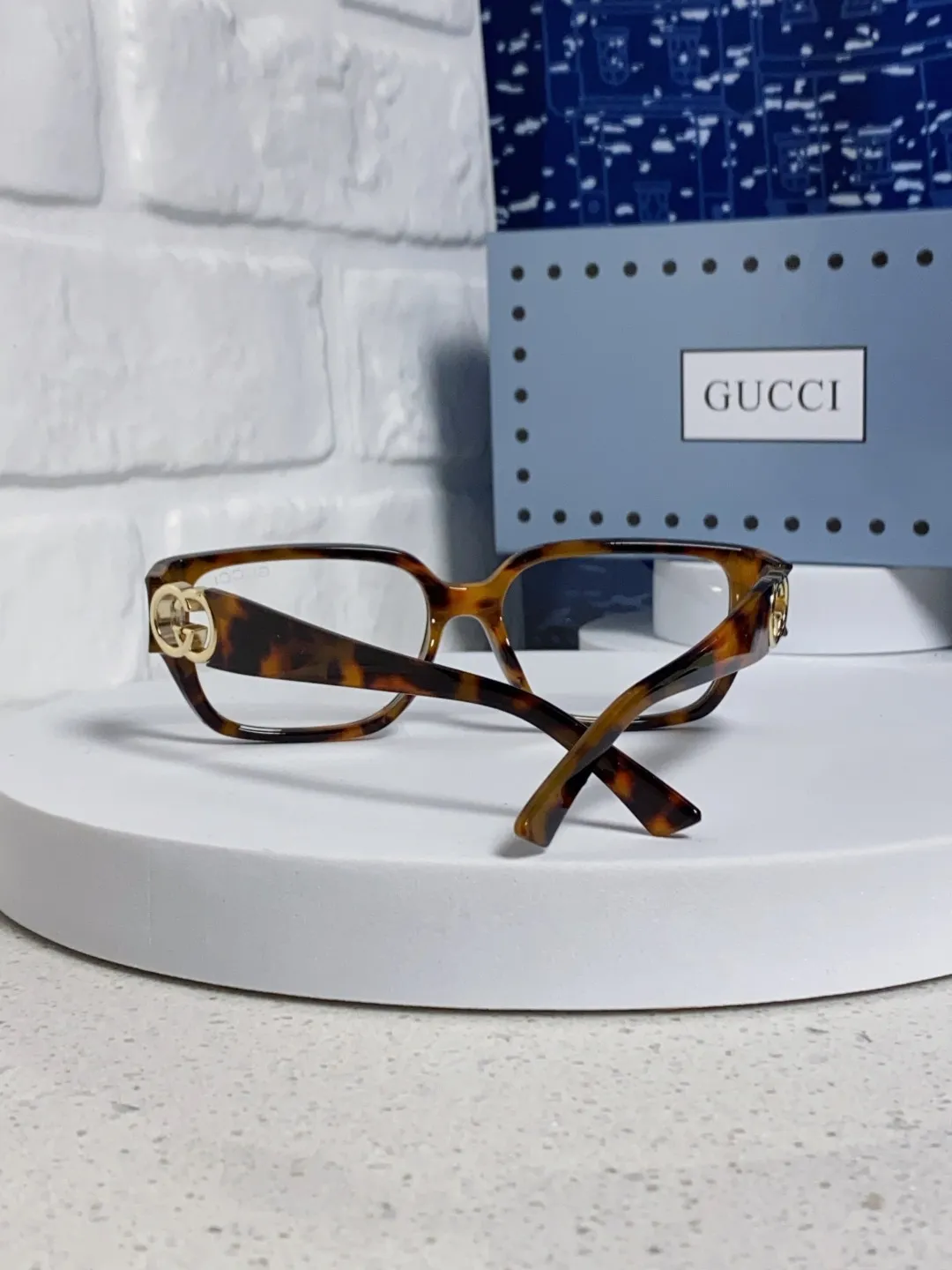 Gucci新作黒キャッツアイサングラス - 画像 (4)