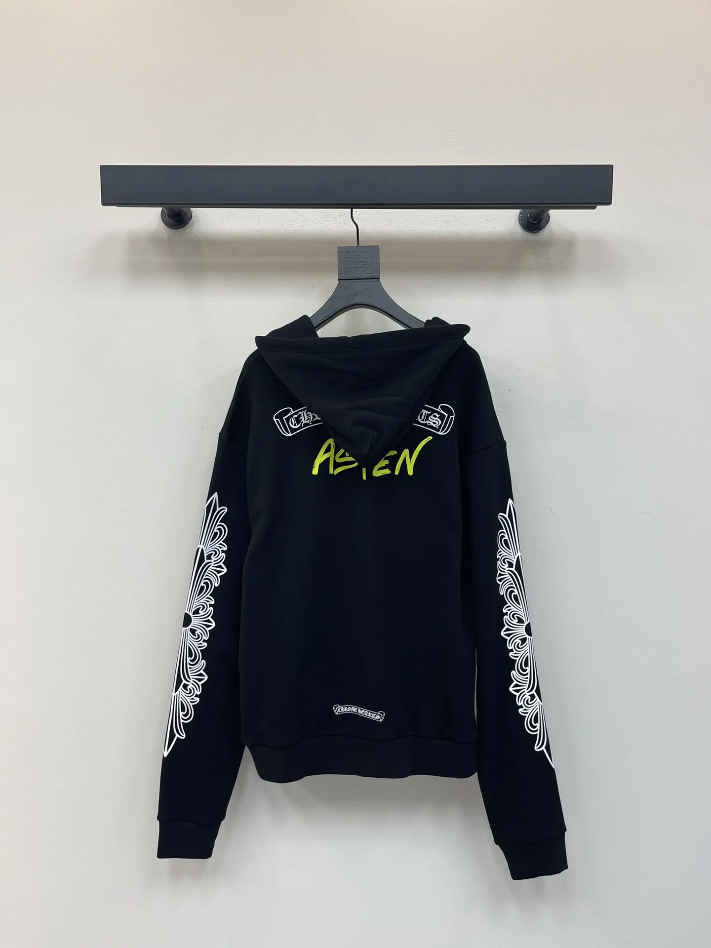 Chrome Hearts 25秋新しい黒のフード付きジップアップ - 画像 (7)