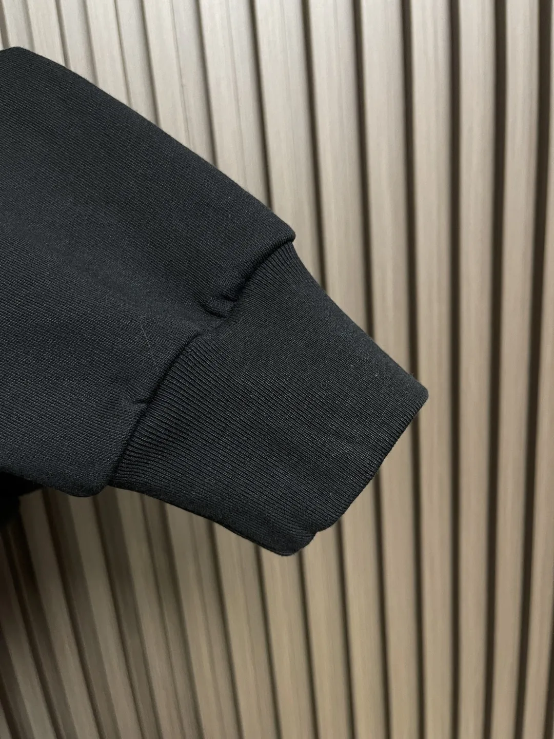 Givenchy ブラック刺繍花冠長袖ポロシャツ - 画像 (8)