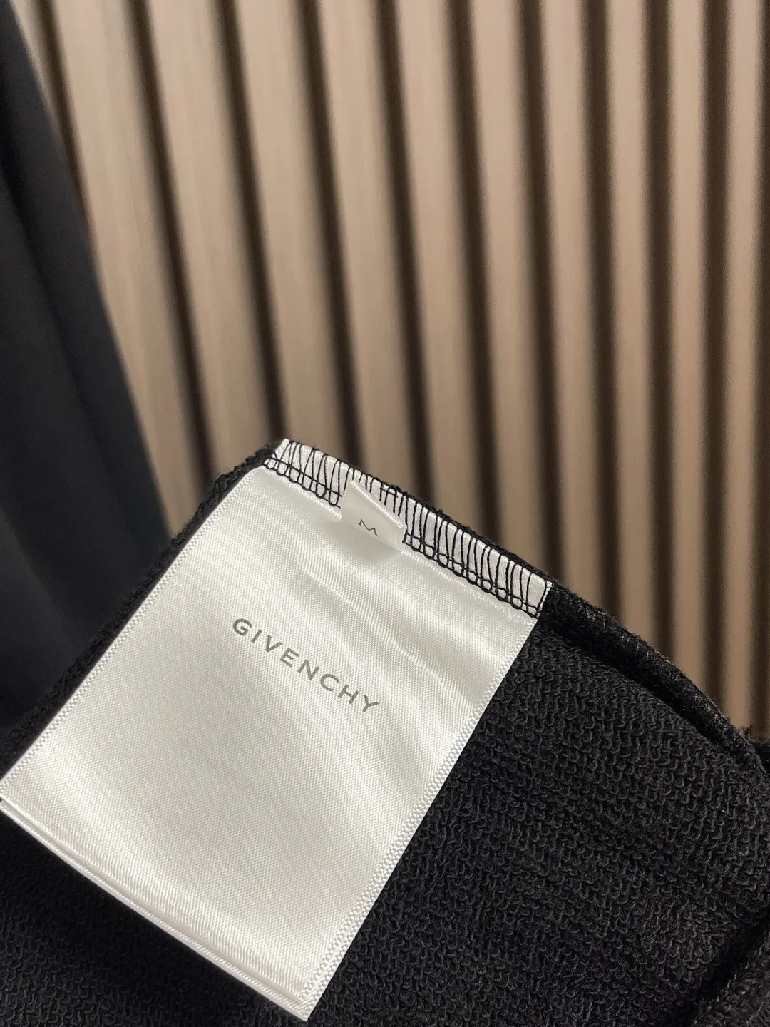 Givenchy ブラック刺繍花冠長袖ポロシャツ - 画像 (10)