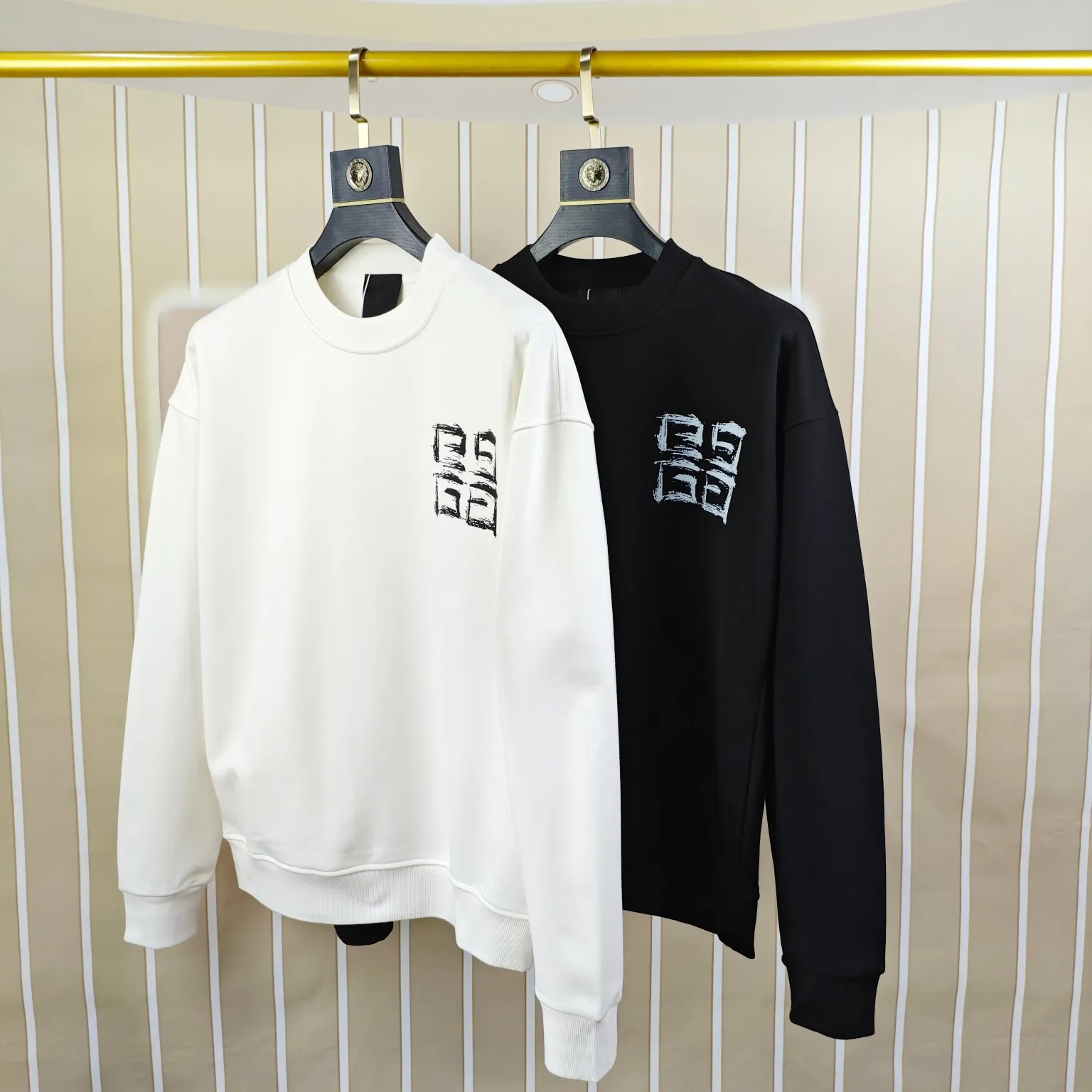 Givenchy ブラック ロゴプリント メンズスウェット - 画像 (4)