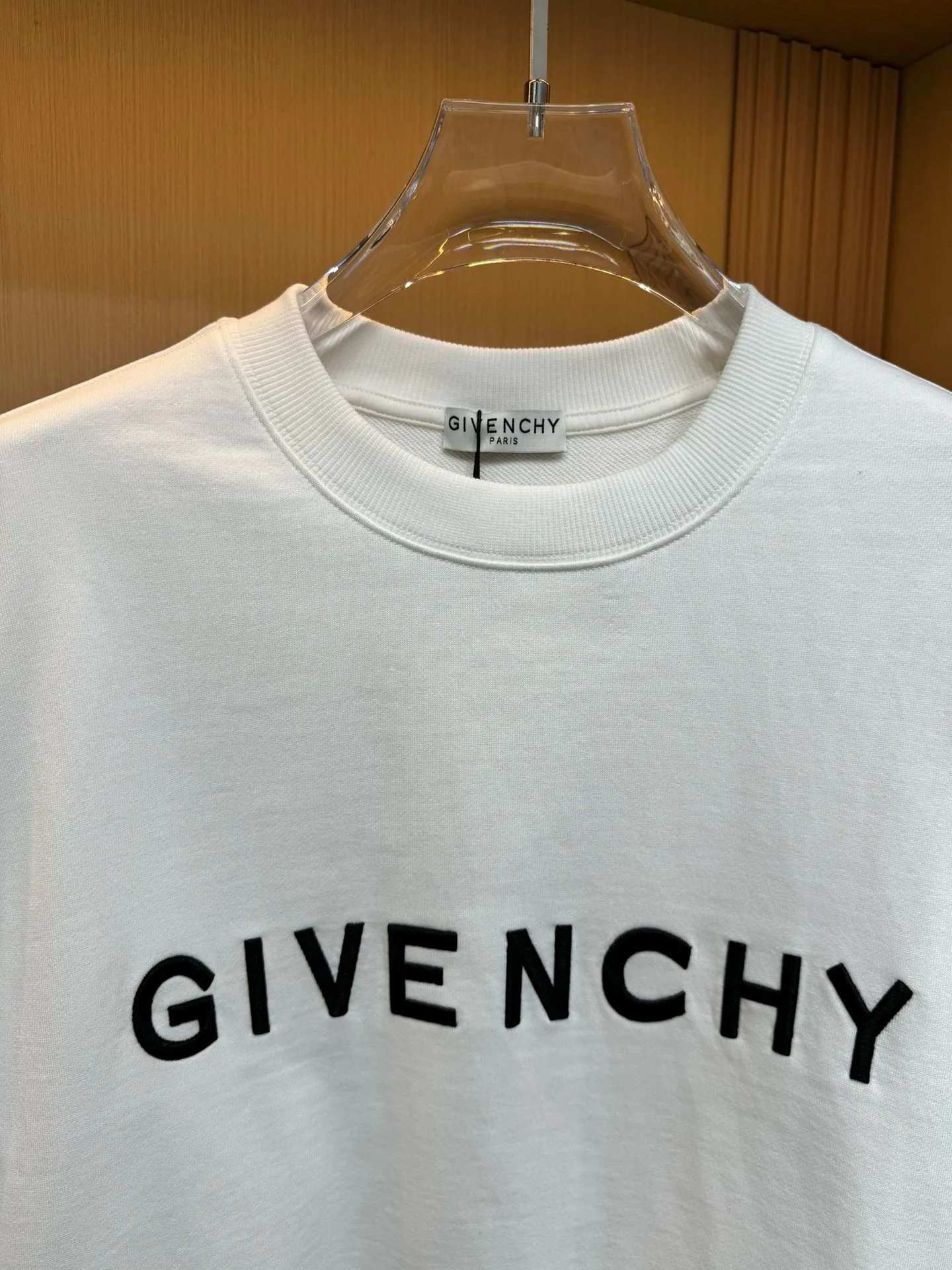 Givenchy ホワイト ロゴバックプリント クルーネックスウェット - 画像 (3)