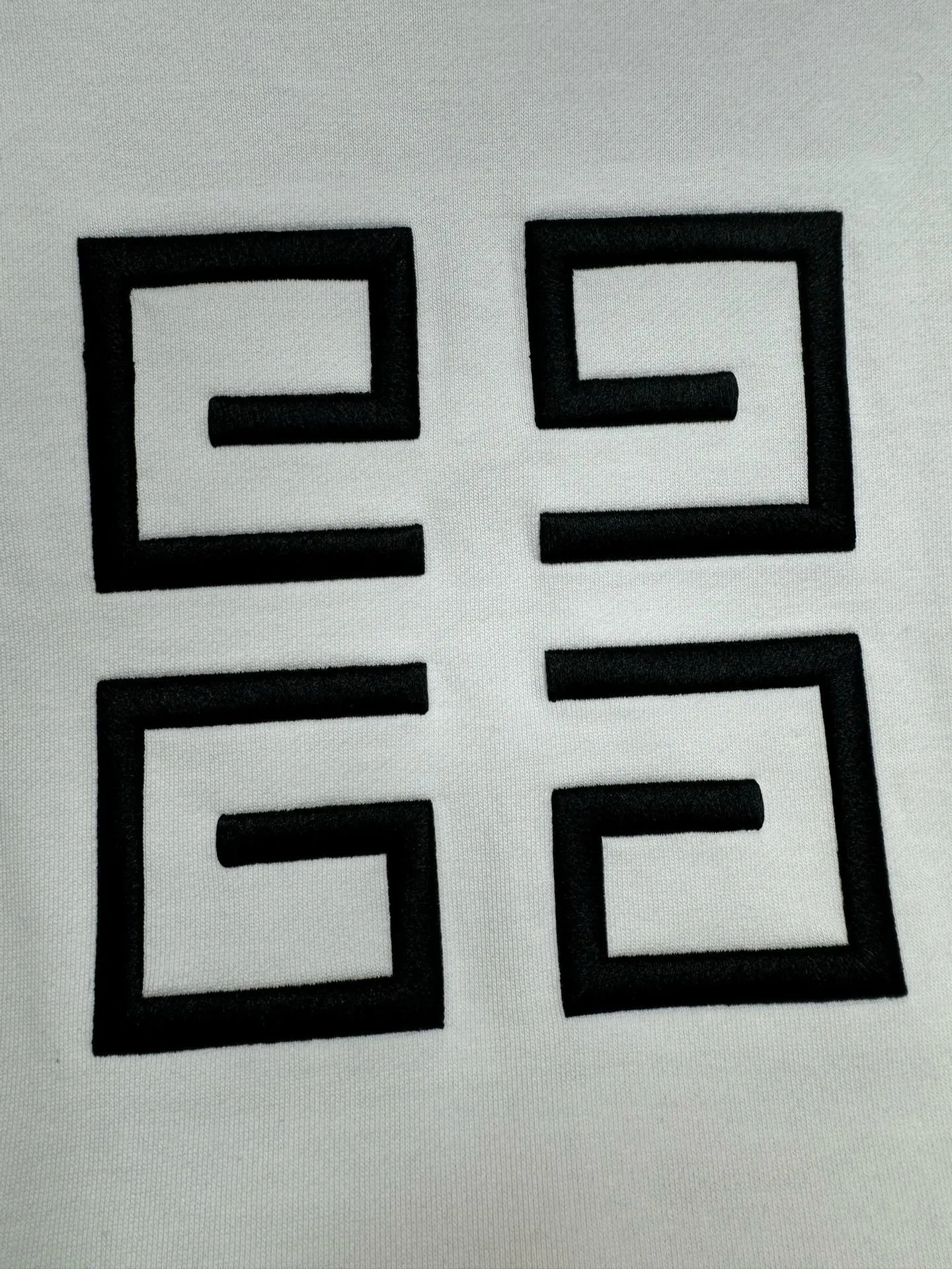 Givenchy ホワイト ロゴバックプリント クルーネックスウェット - 画像 (7)