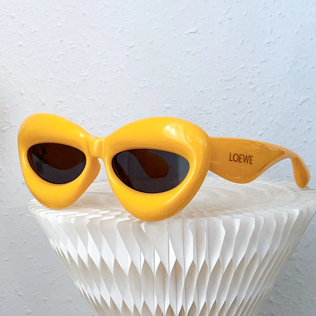 LOEWE新作黒アークサングラスファッション - 画像 (6)