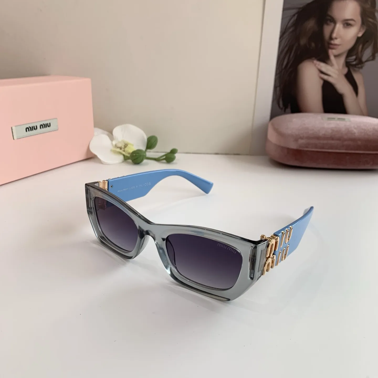 MIUMIU新作黒アークサングラス - 画像 (3)