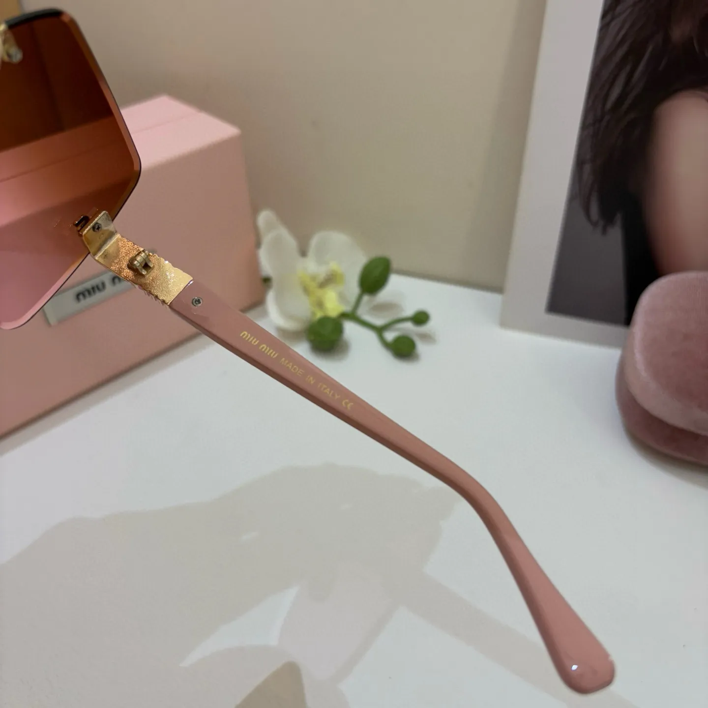 MIUMIU新作黒ファッションサングラス - 画像 (9)