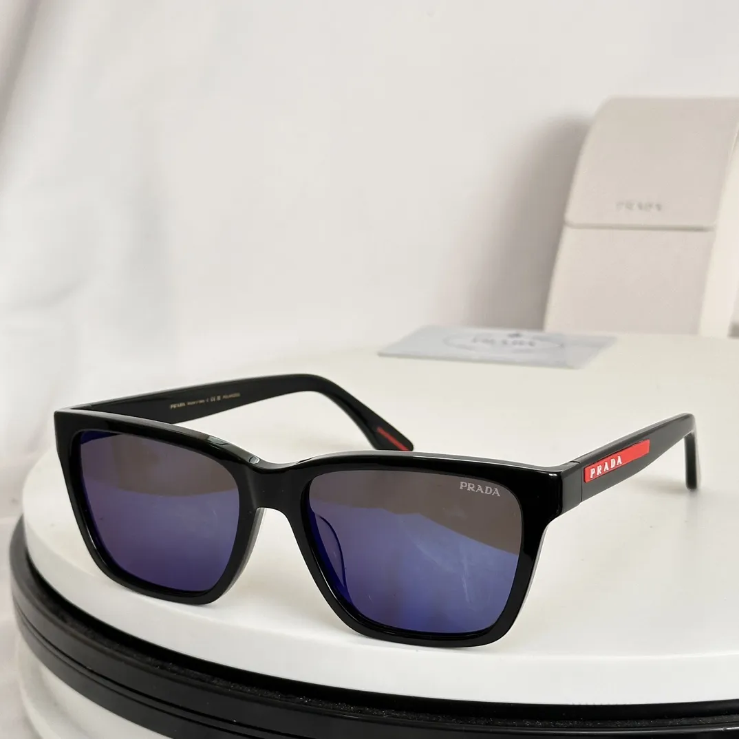 プラダ新作黒サングラスファッションアーク