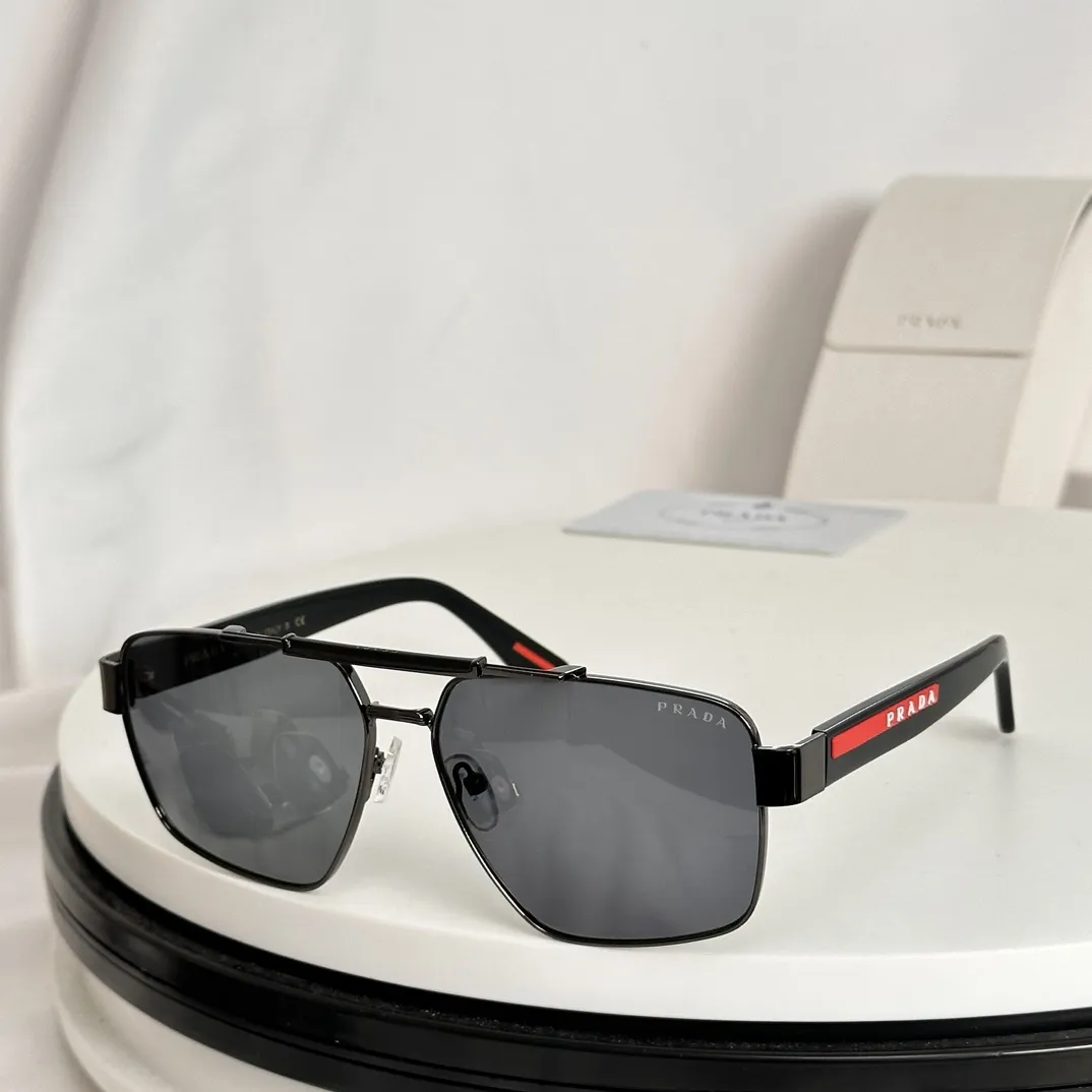 プラダ新作黒アークサングラスファッション - 画像 (4)