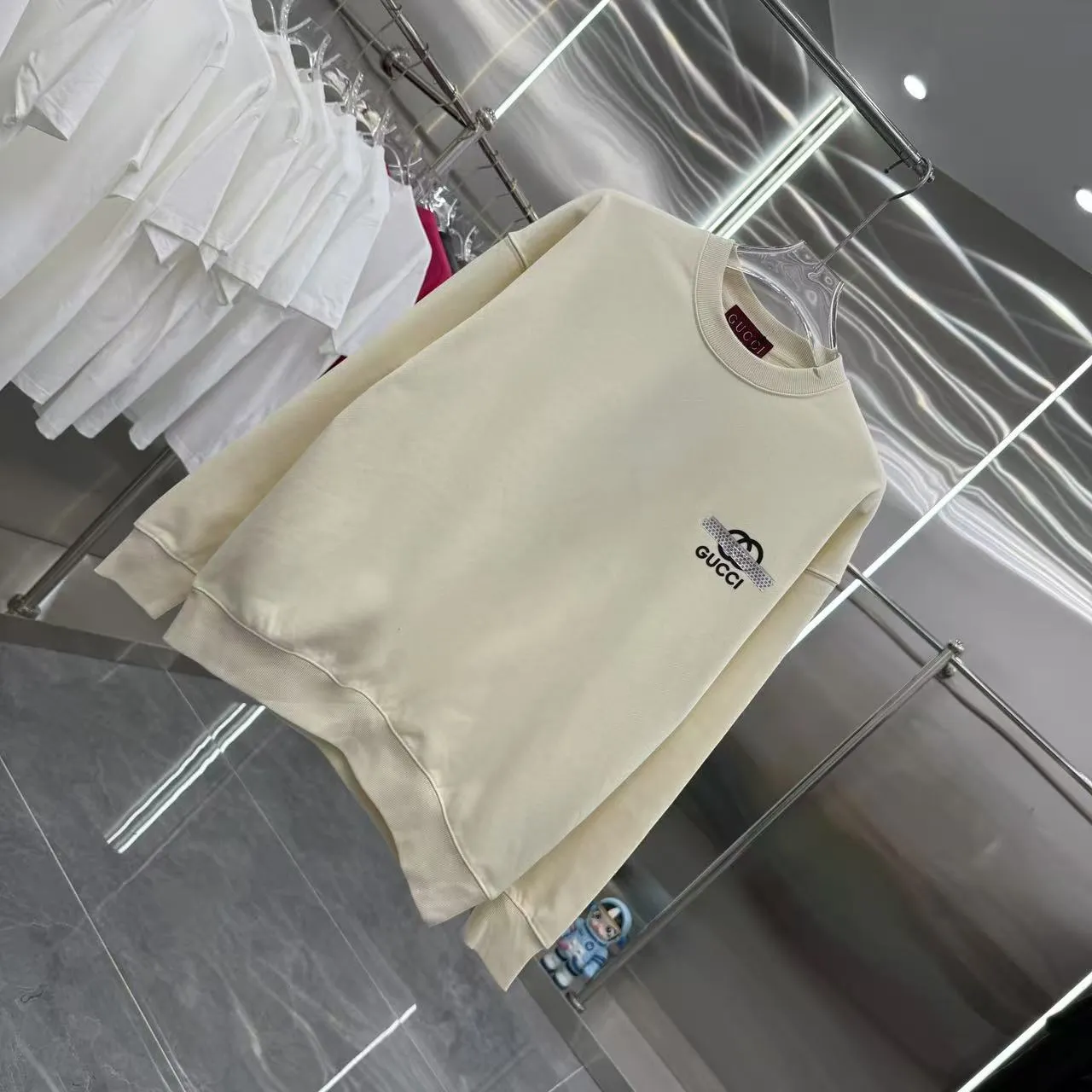 GUCCI 2025年秋冬 アプリコット ラウンドネック 長袖 スウェットシャツ - 画像 (3)