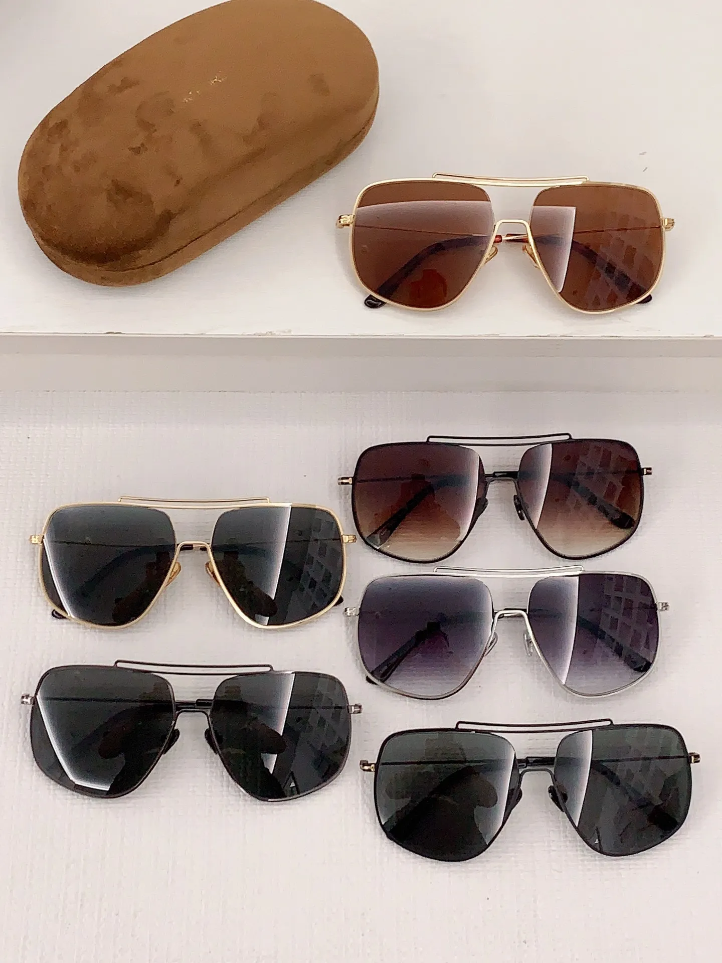 TOM FORD新作黒アークサングラスFT0927 - 画像 (10)