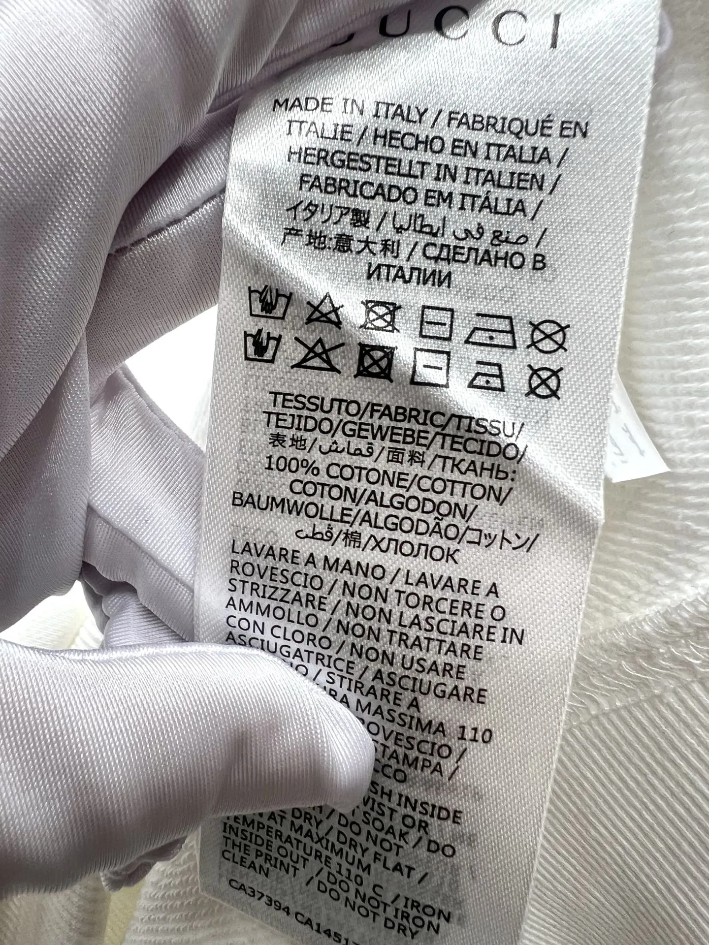 Gucci 白黒カラーロゴプリントラグランセーター - 画像 (9)